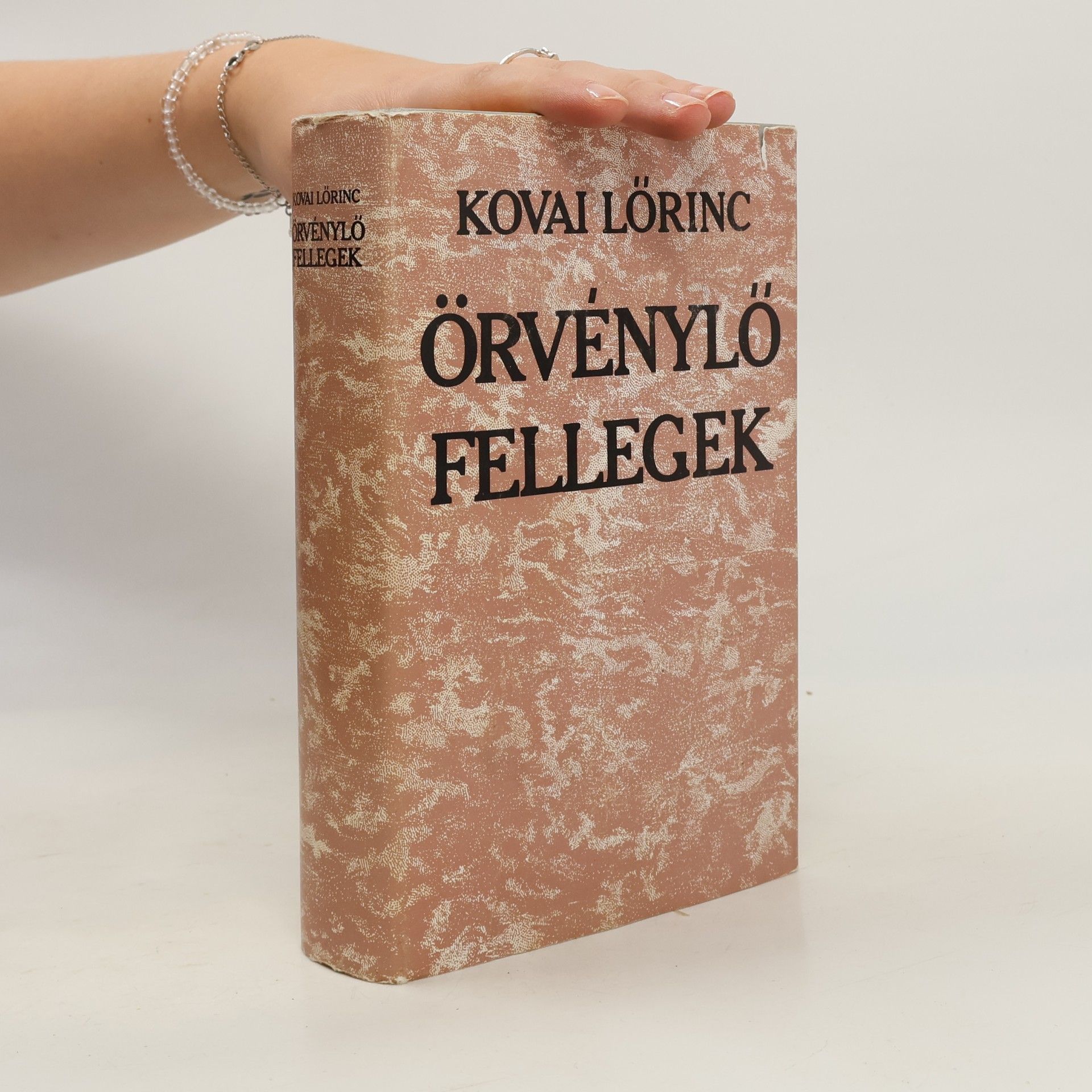 Lörinc Kovai Örvénylő fellegek