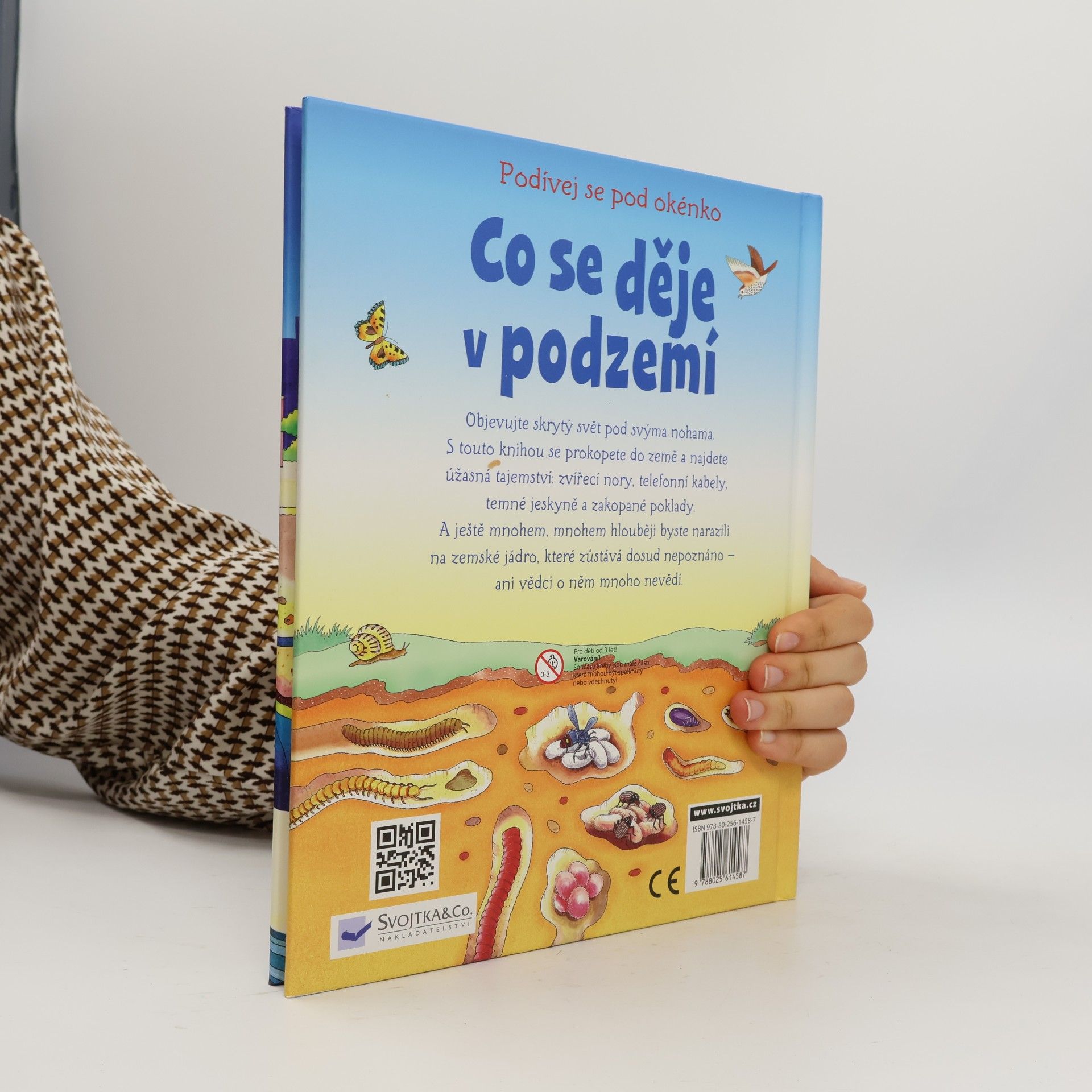 Alex Frith Co se děje v podzemí. Podívej se pod okénko