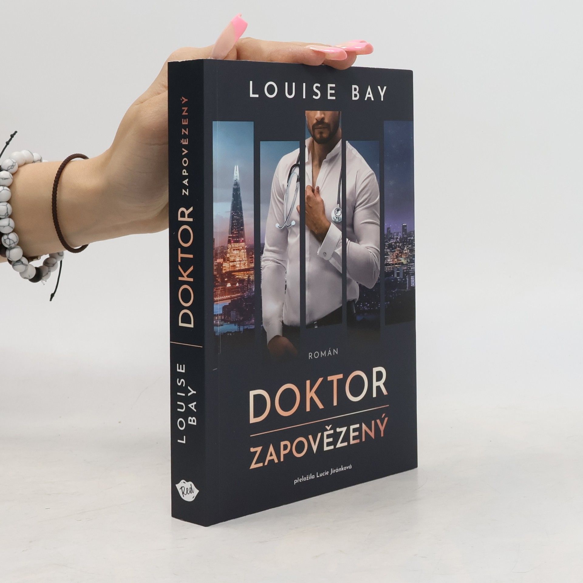 Louise Bay Doktor Zapovězený