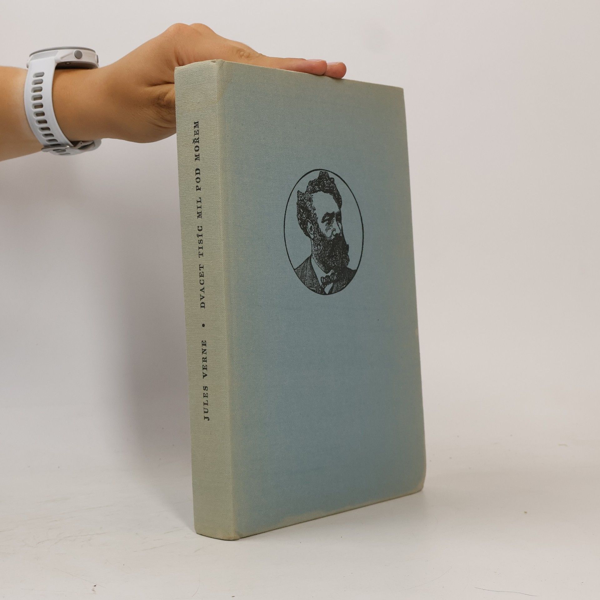 Jules Verne Dvacet tisíc mil pod mořem