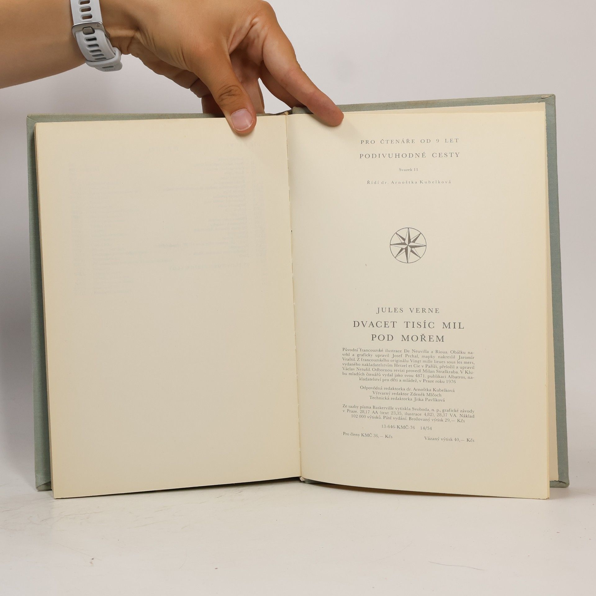 Jules Verne Dvacet tisíc mil pod mořem
