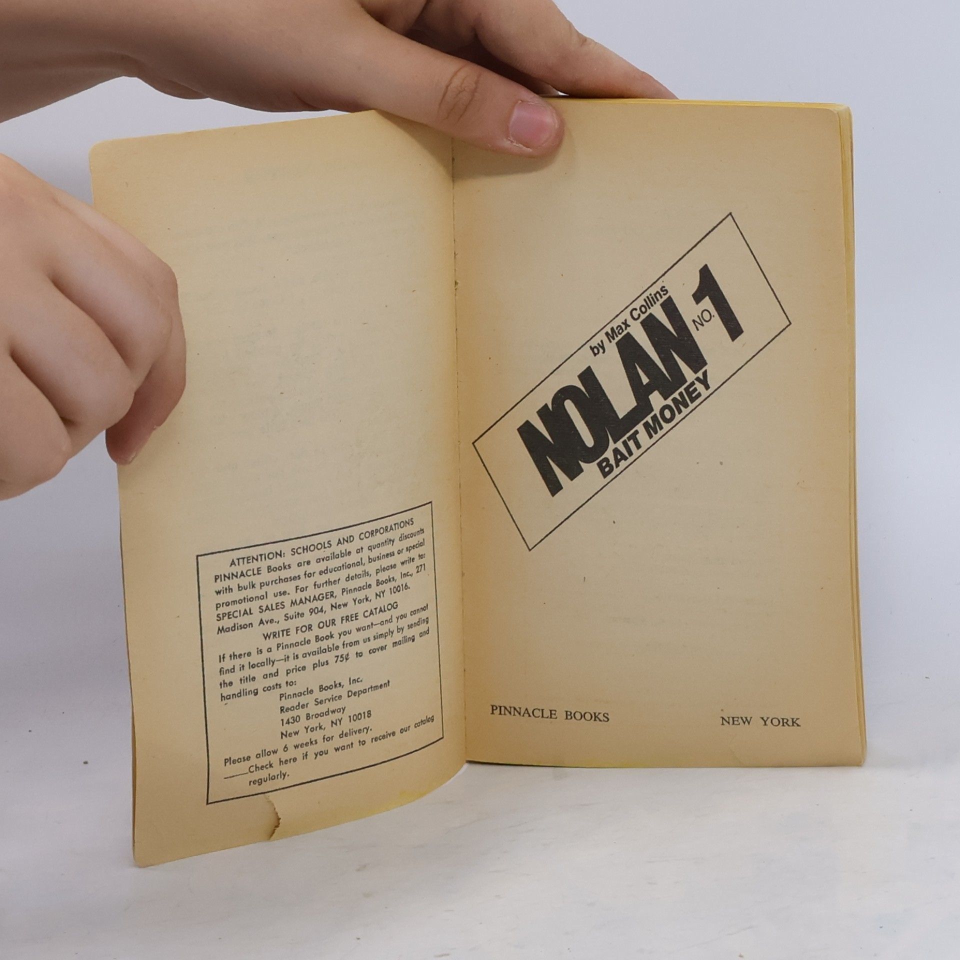 Max Allan Collins Nolan 1. Bait Money