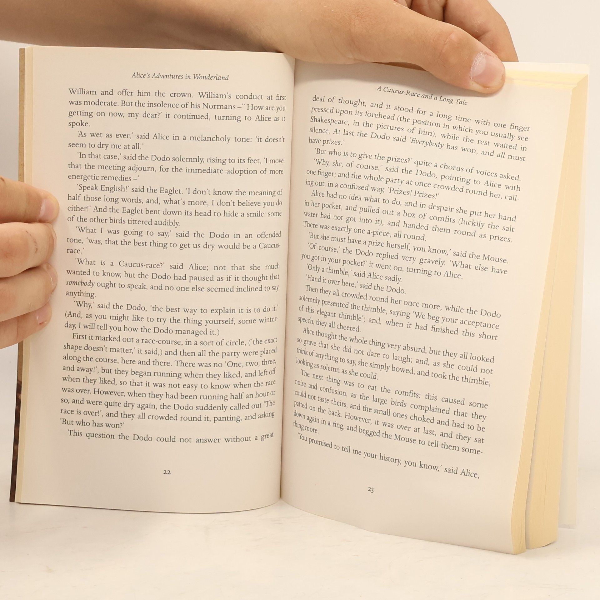 Lewis Carroll Alice's adventures in wonderland and through the looking glass