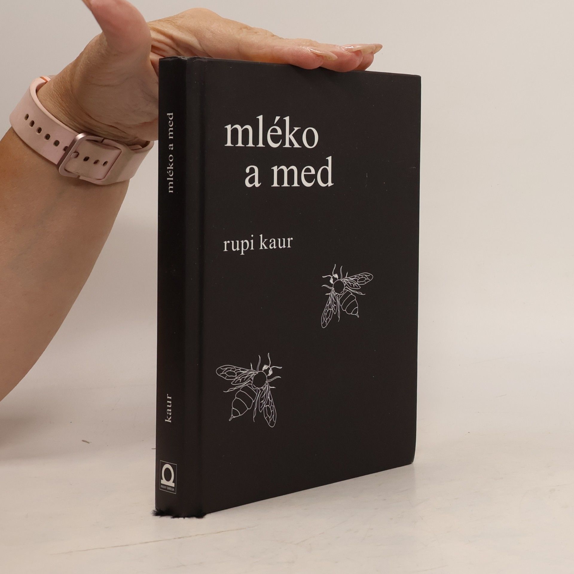 Rupi Kaur Mléko a med