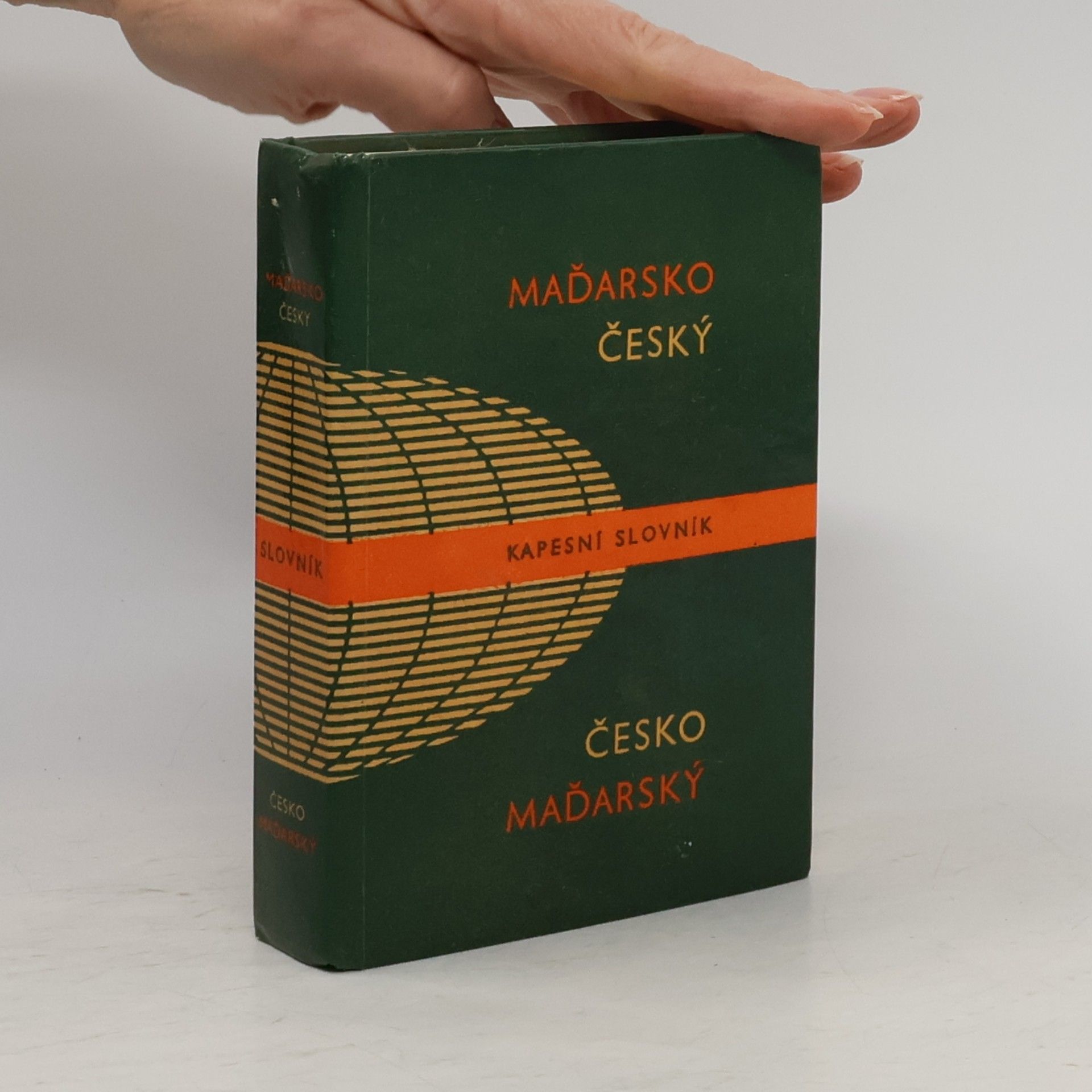 Maďarsko-český a česko-maďarský kapesní slovník