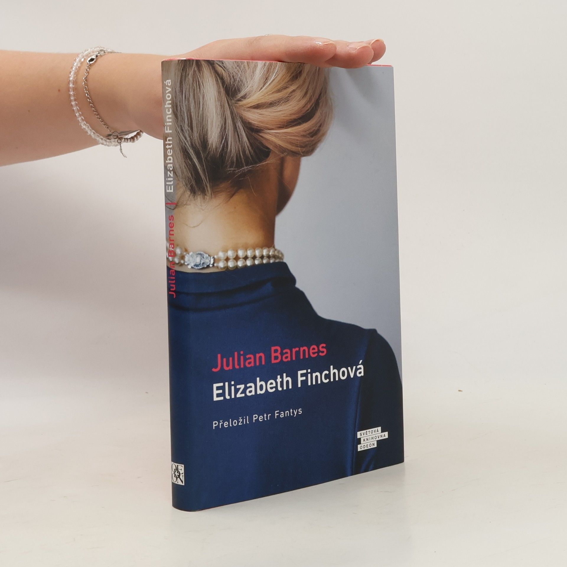 Julian Barnes Elizabeth Finchová
