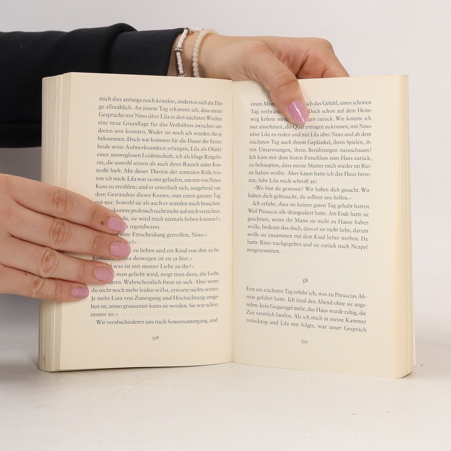 Elena Ferrante Die Geschichte eines neuen Namens