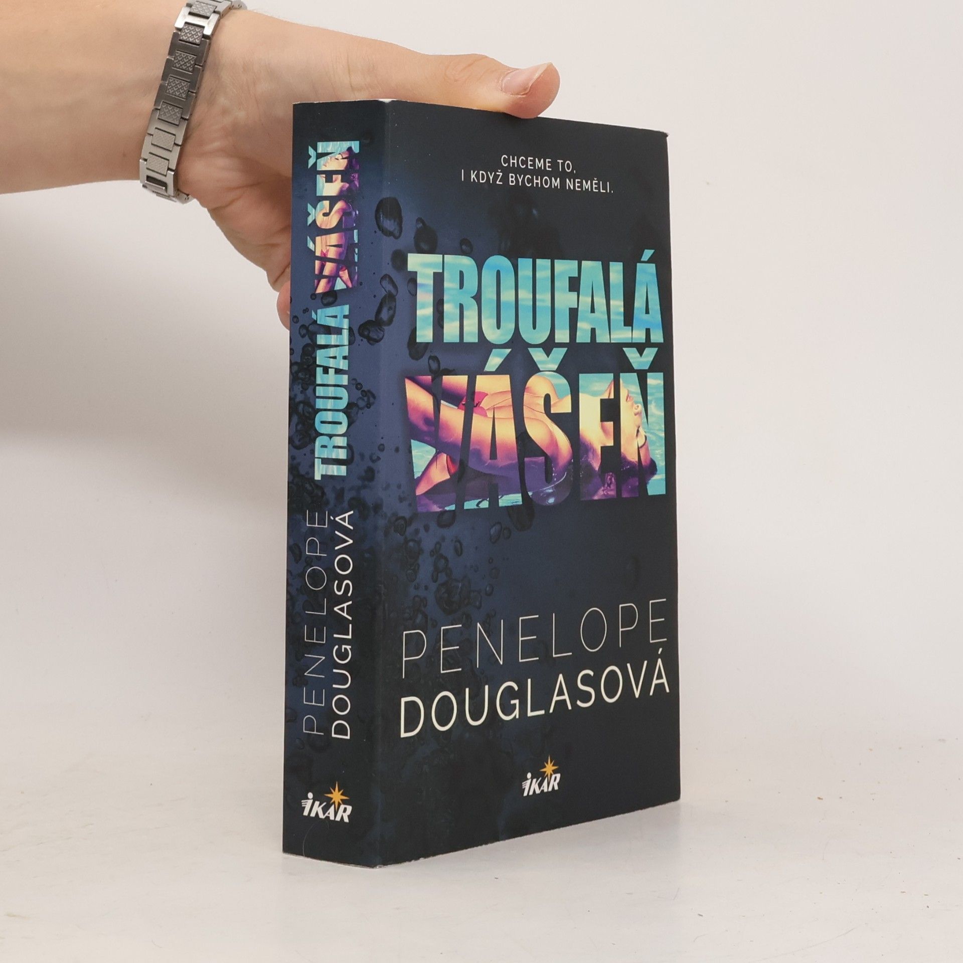 Penelope Douglas Troufalá vášeň