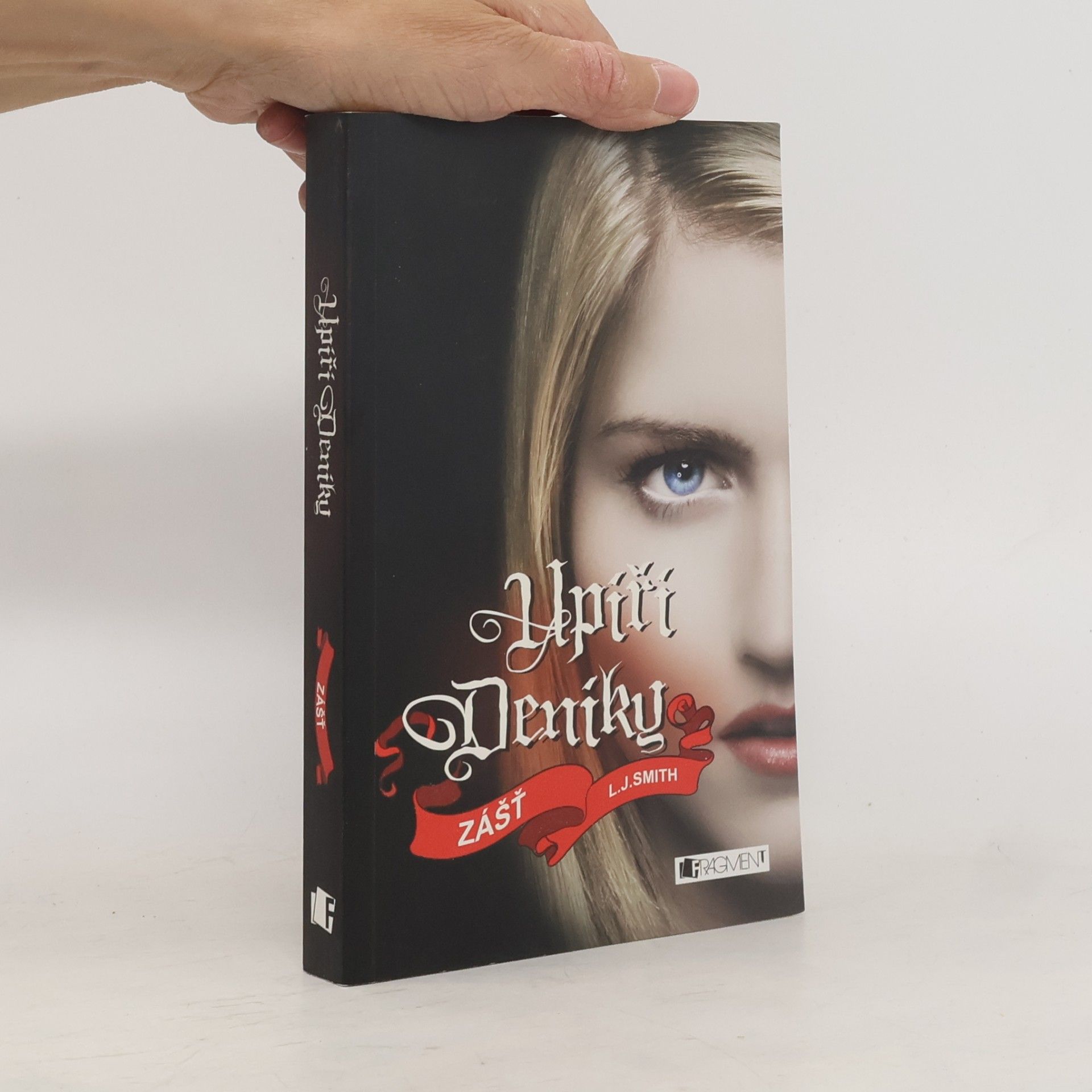 L. J. Smithová  Upíří deníky. Zášť