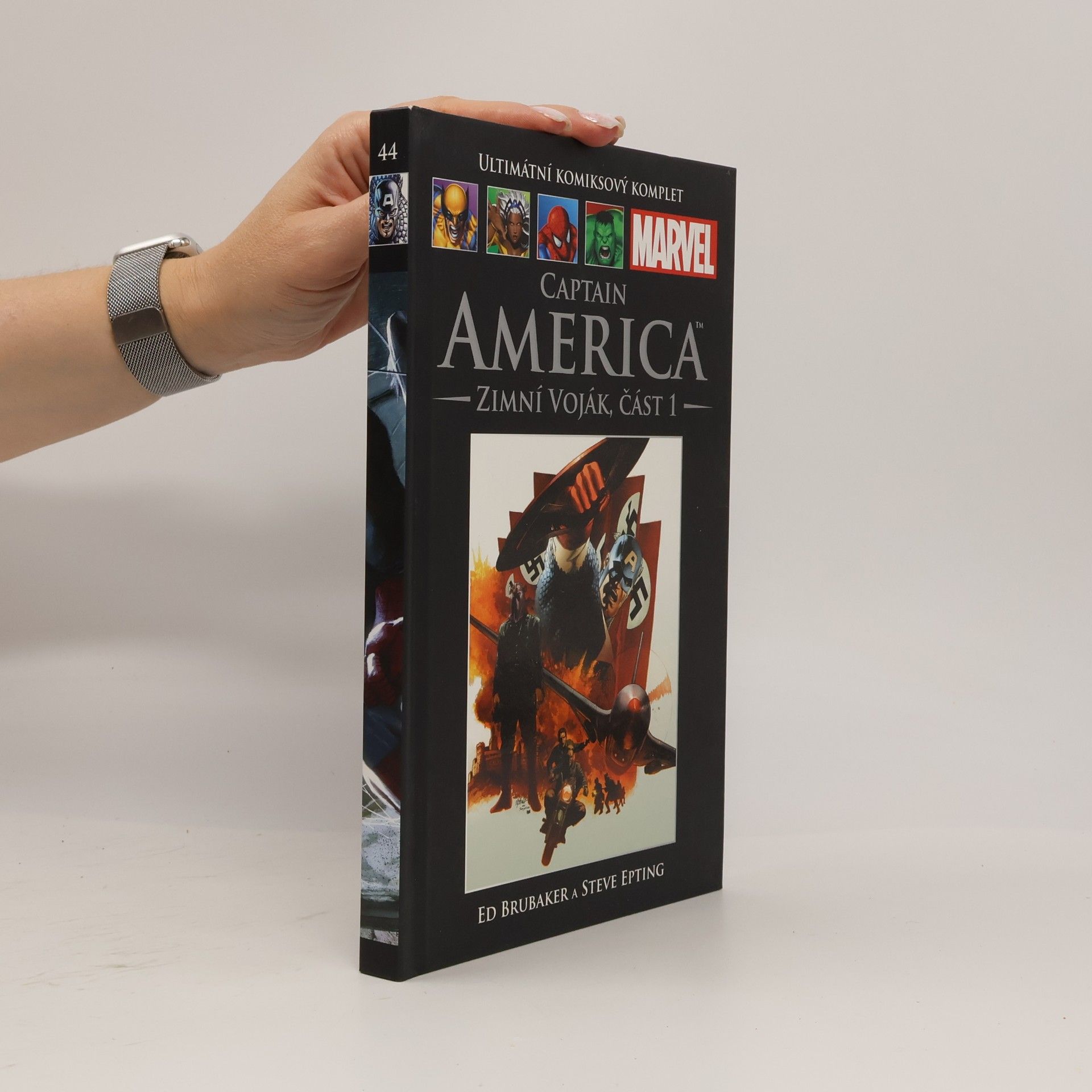 Ed Brubaker Ultimátní komixový komplet 44. Captain America. Zimní voják 1