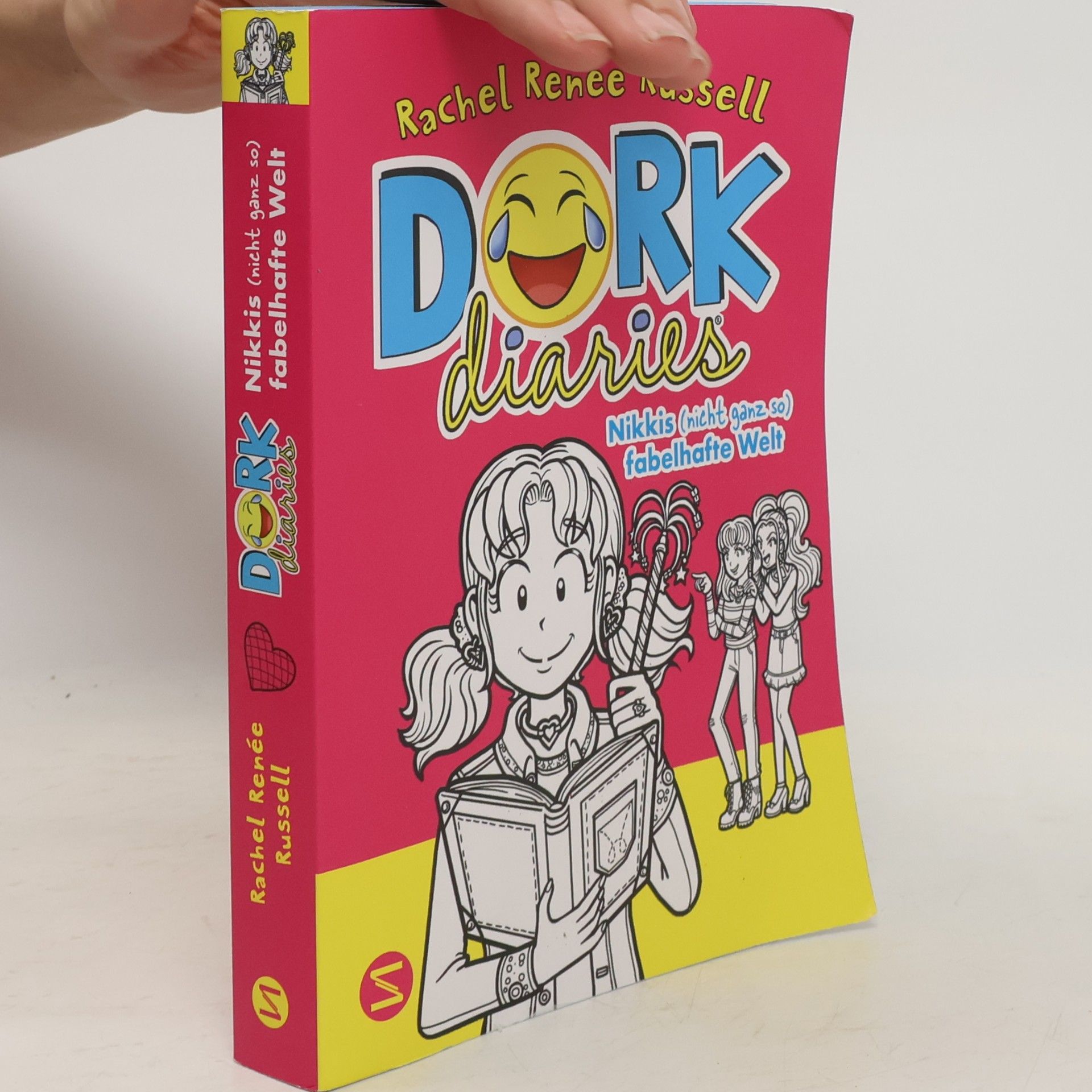 Rachel Renée Russellová Dork Diaries - 1: Nikkis (nicht ganz so) fabelhafte Welt