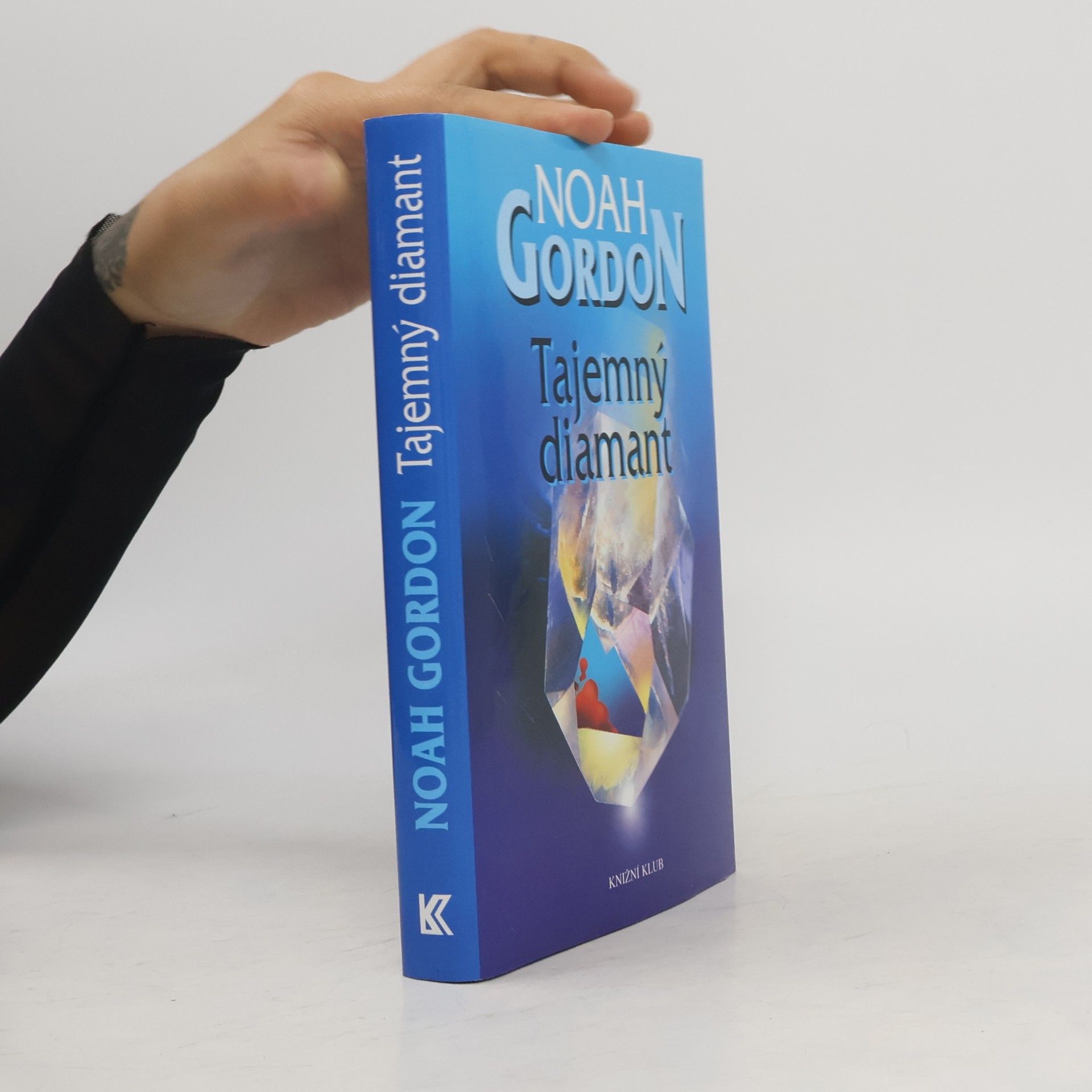 Noah Gordon Tajemný diamant
