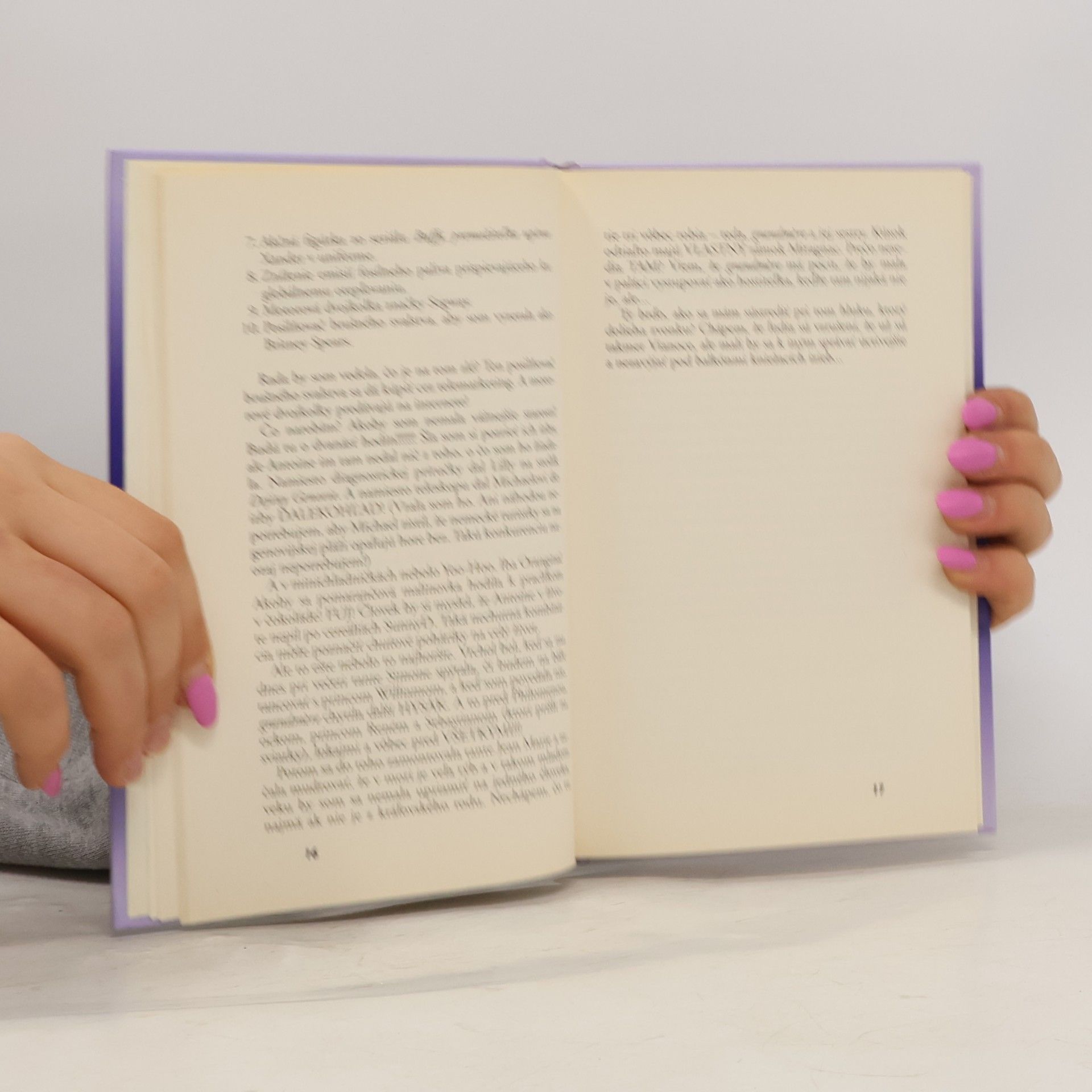 Meg Cabot Princezná pozýva na Vianoce do Genovie a na hodiny dvorskej etikety