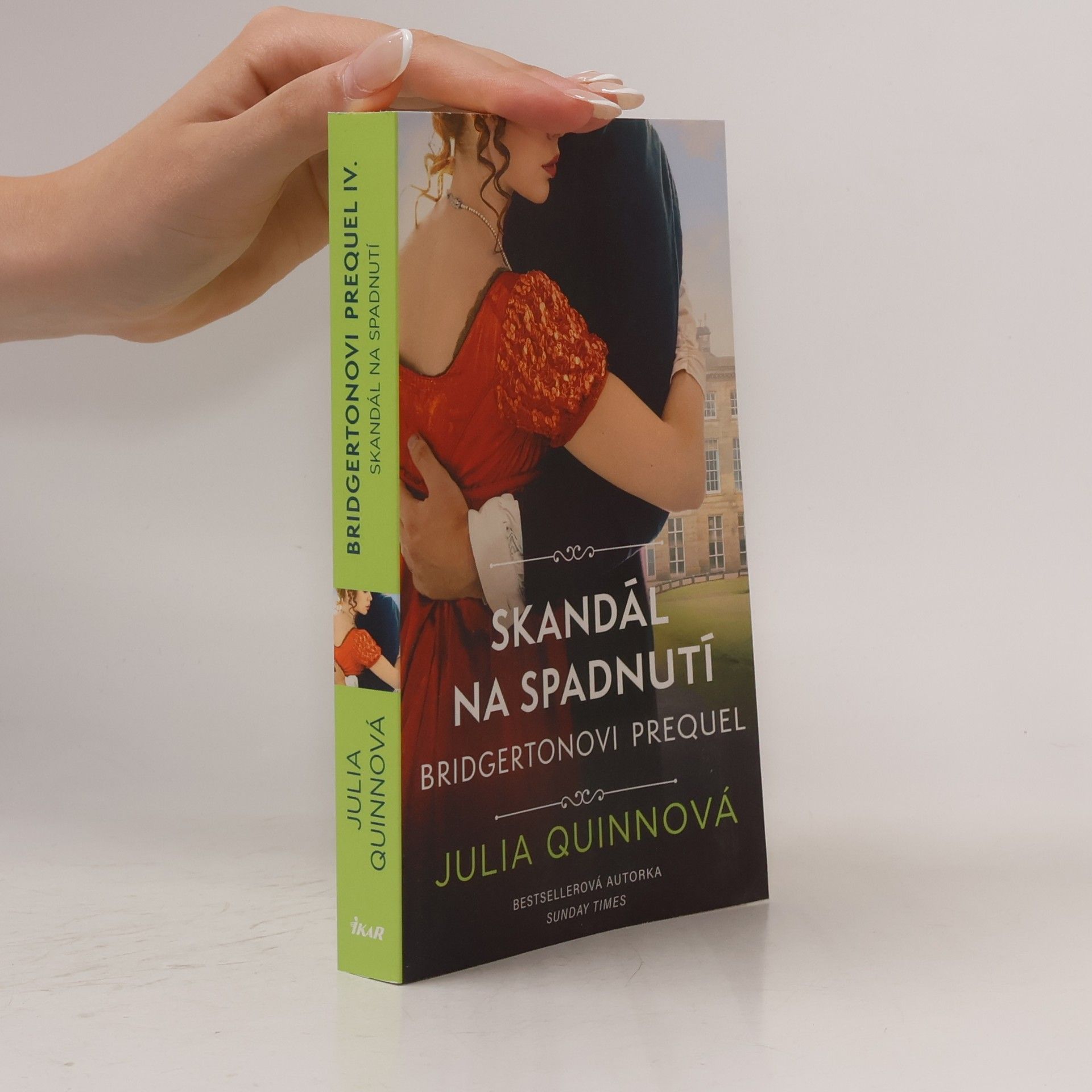 Julie Quinnová Skandál na spadnutí