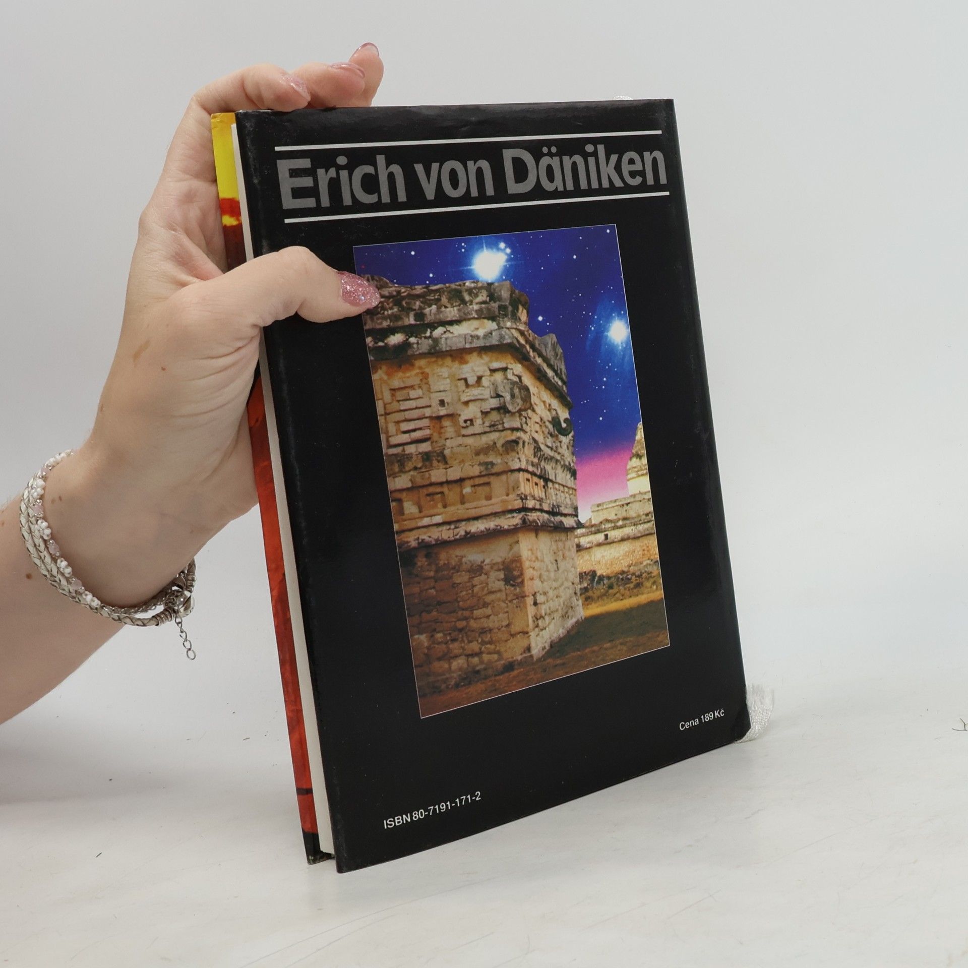 Erich von Däniken Neznámé z vesmíru