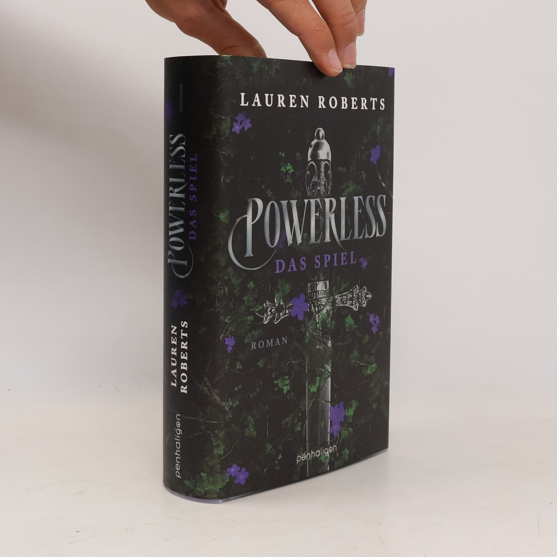 Lauren Roberts Powerless: Das Spiel