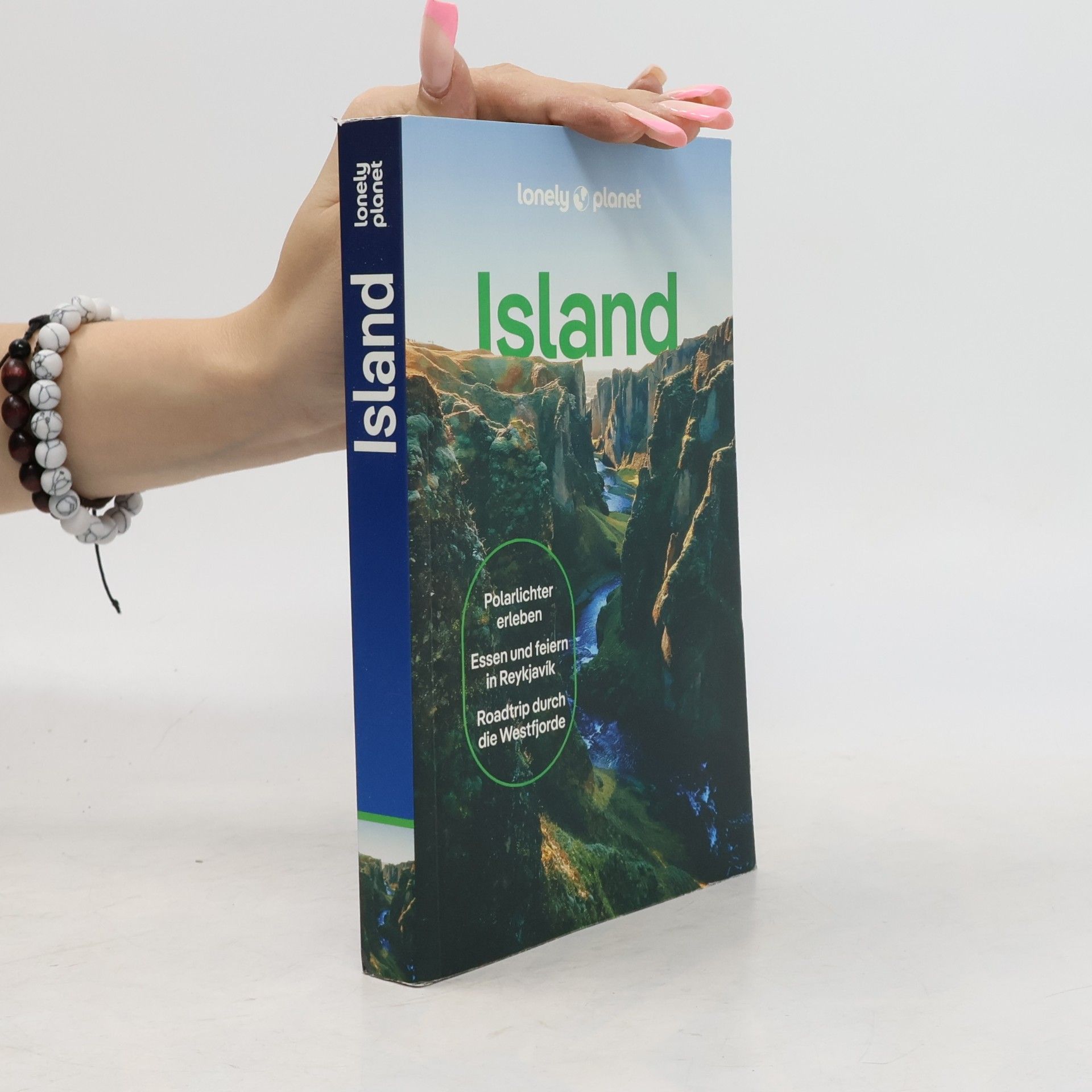 Various authors LONELY PLANET Reiseführer Island. Eigene Wege gehen und Einzigartiges erleben.