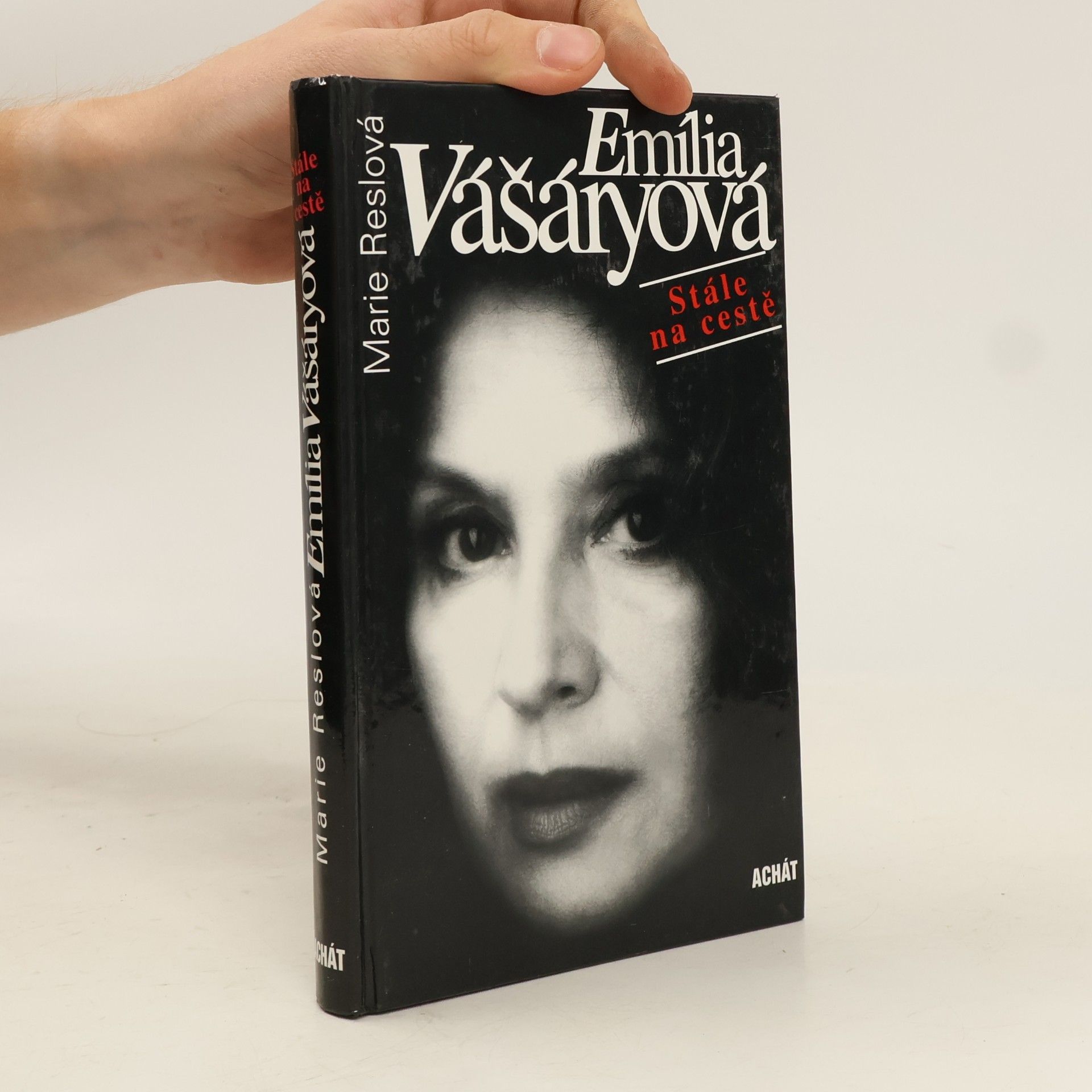 Emília Vášáryová : stále na cestě