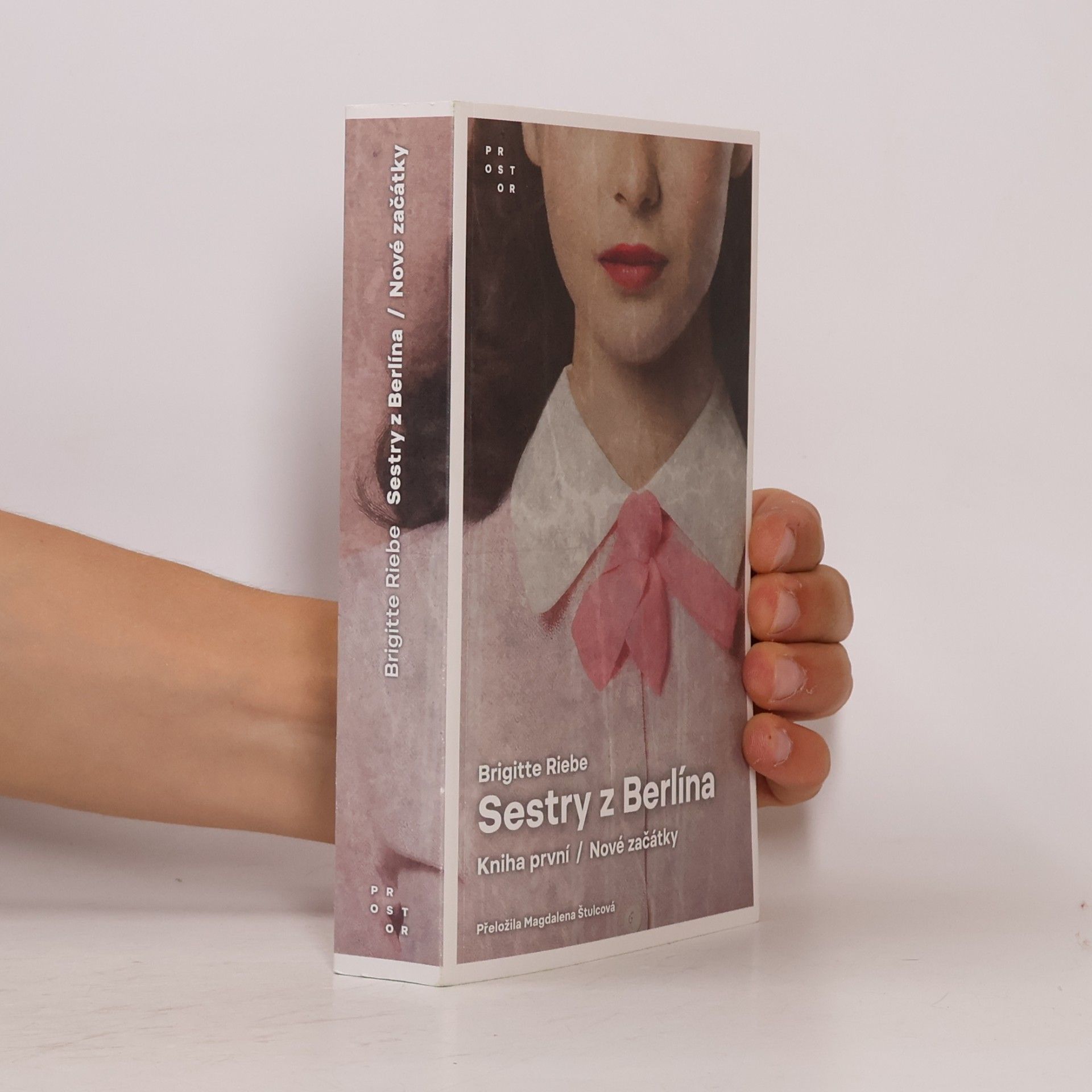 Brigitte Riebe Sestry z Berlína. Kniha první, Nové začátky