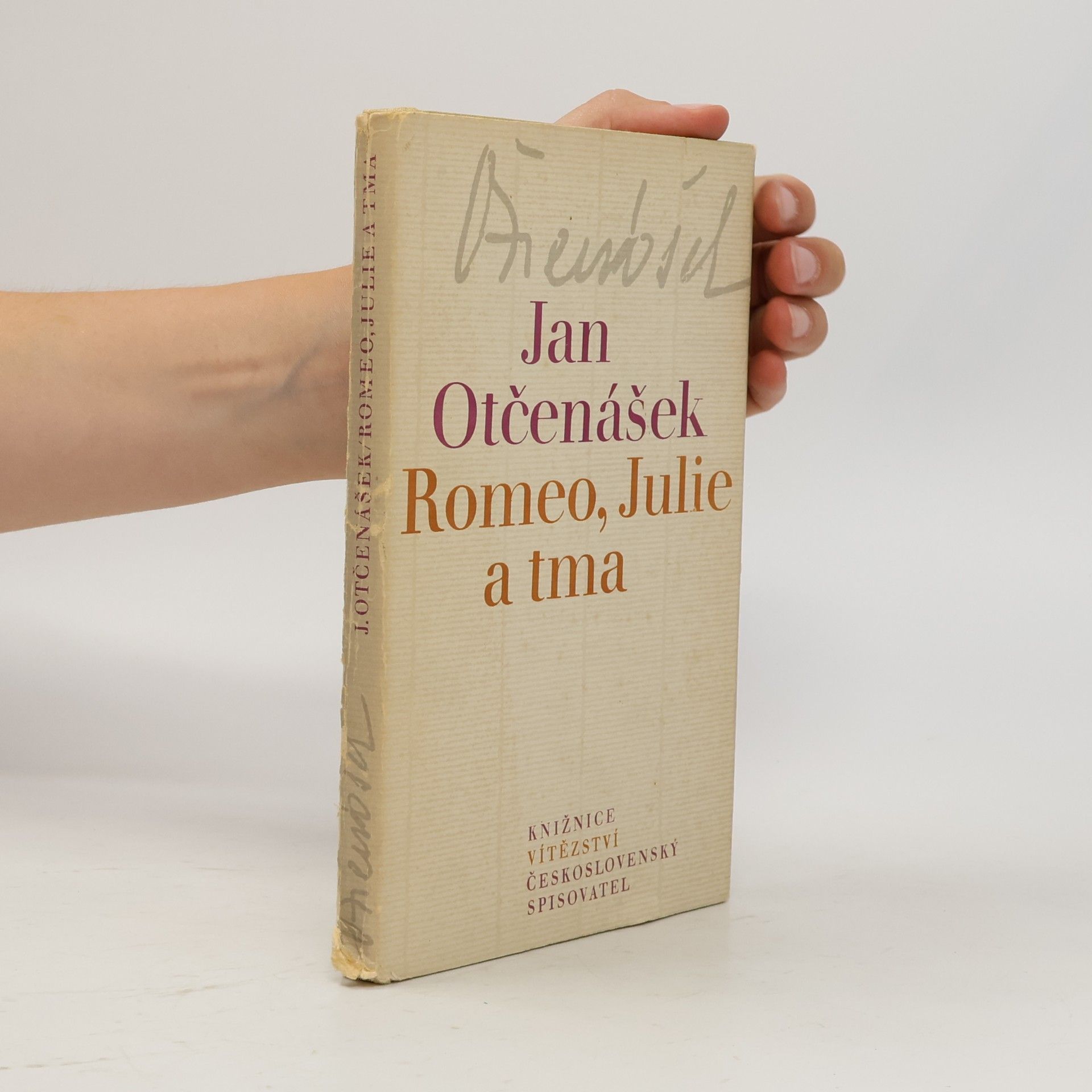 Jan Otčenášek Romeo, Julie a tma