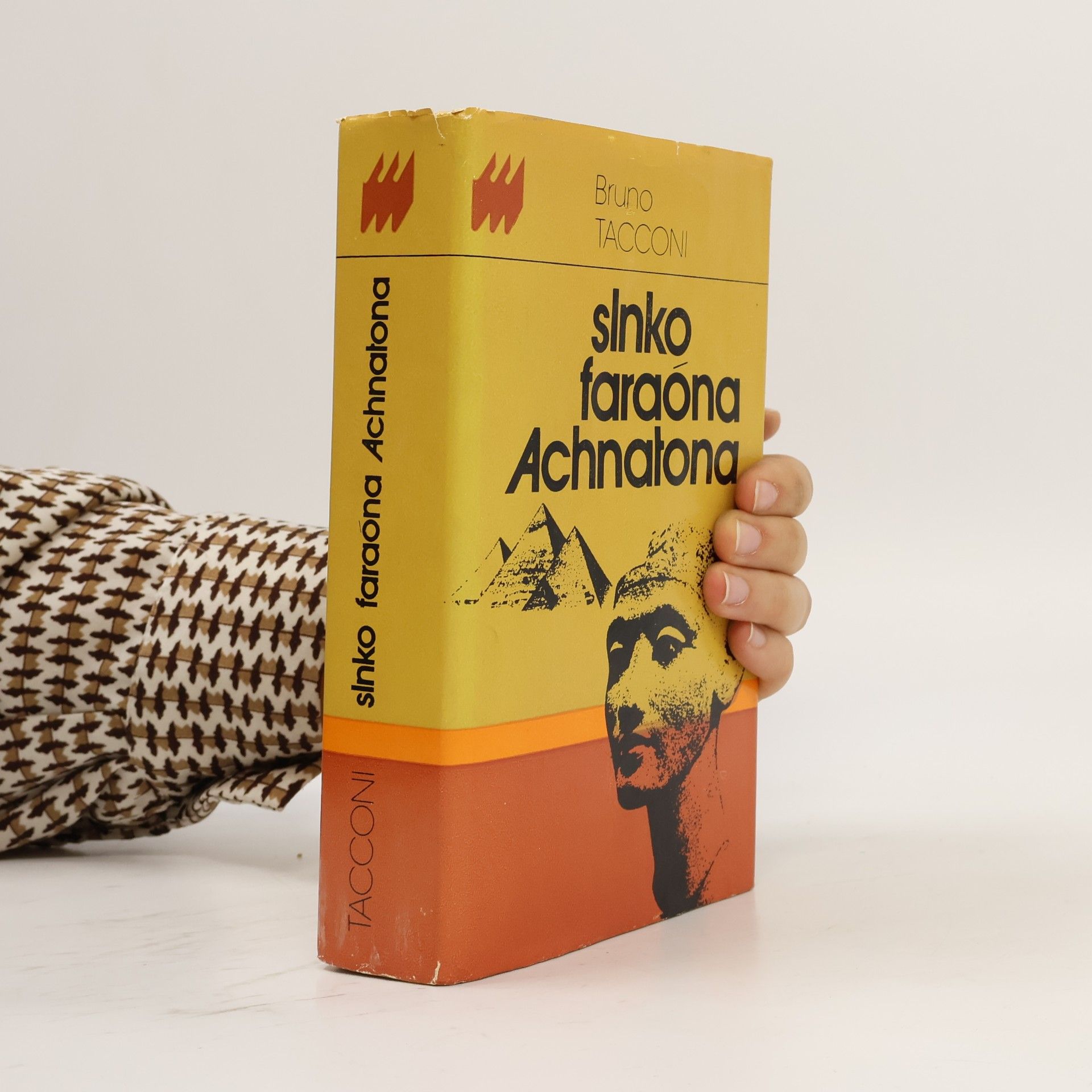 Bruno Tacconi Slnko faraóna Achnatona