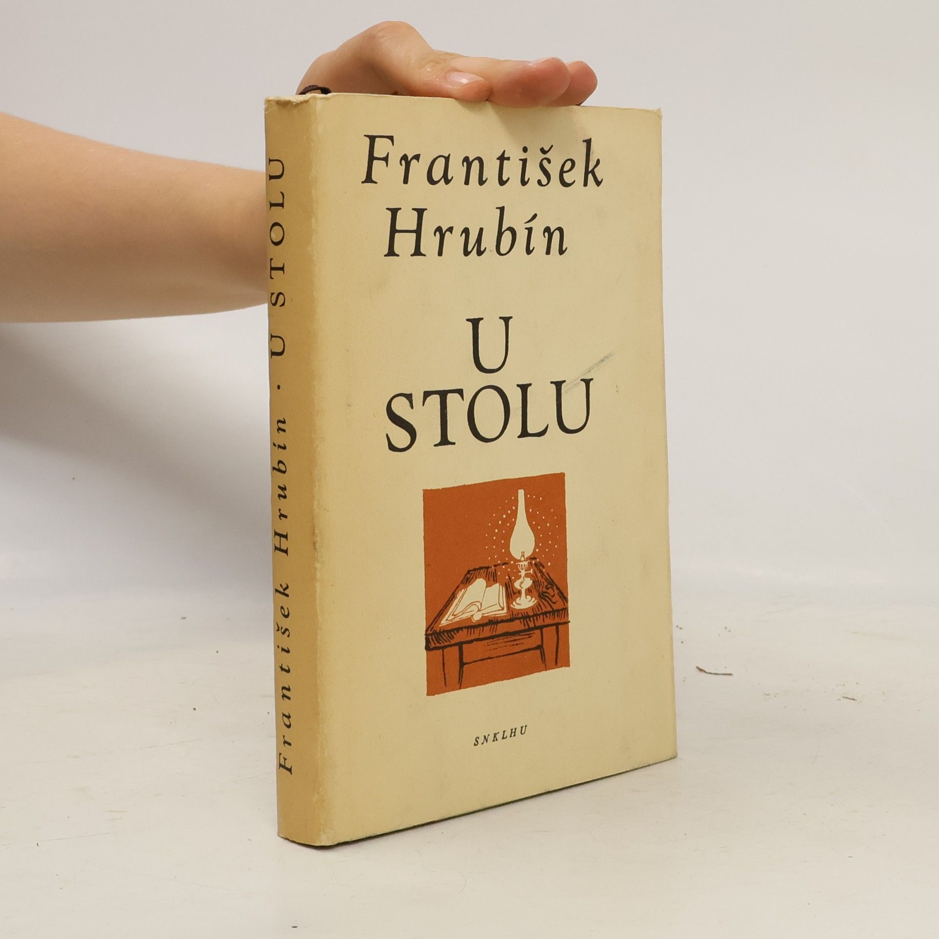 František Hrubín U stolu
