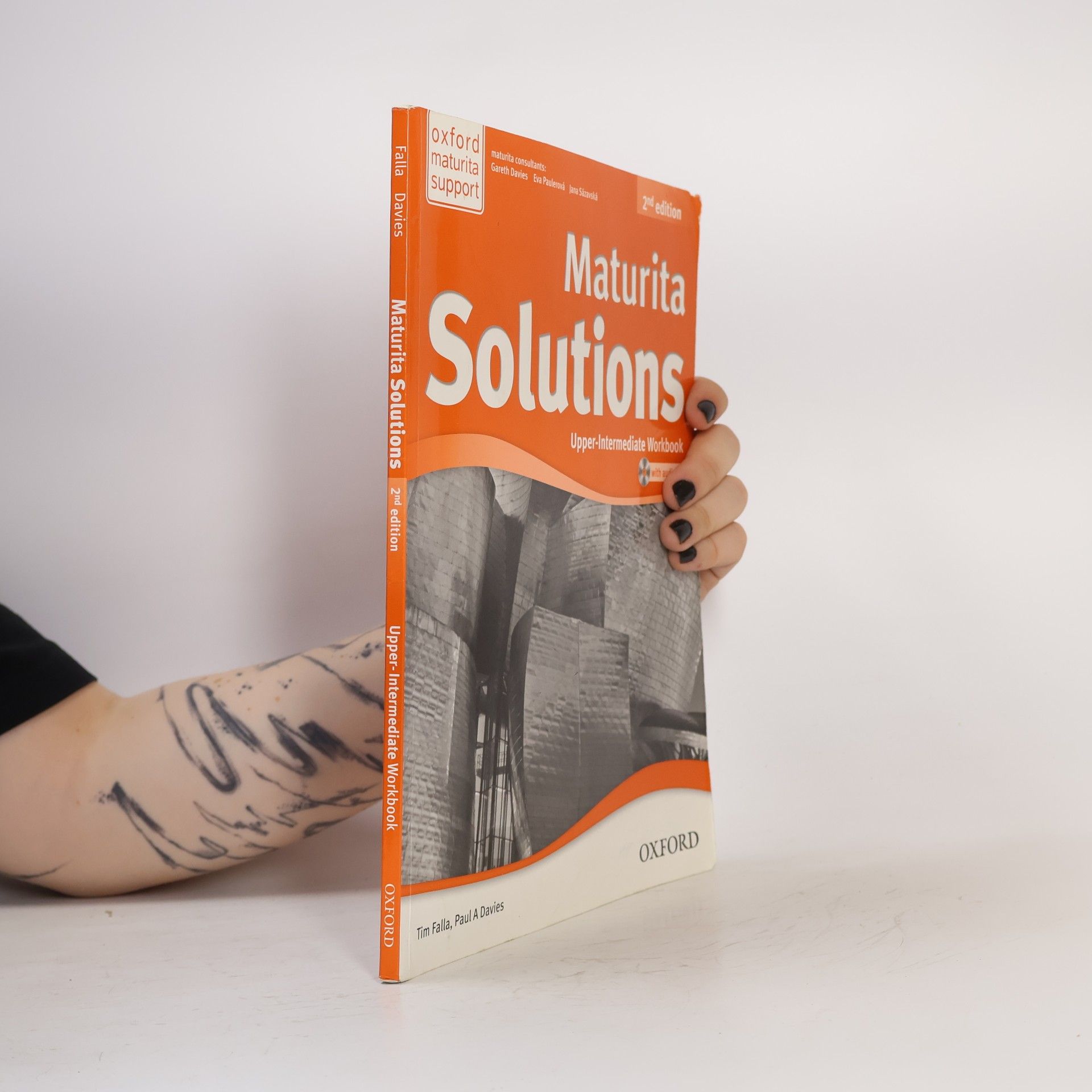 Paul A. Davies Maturita solutions : upper-intermediate