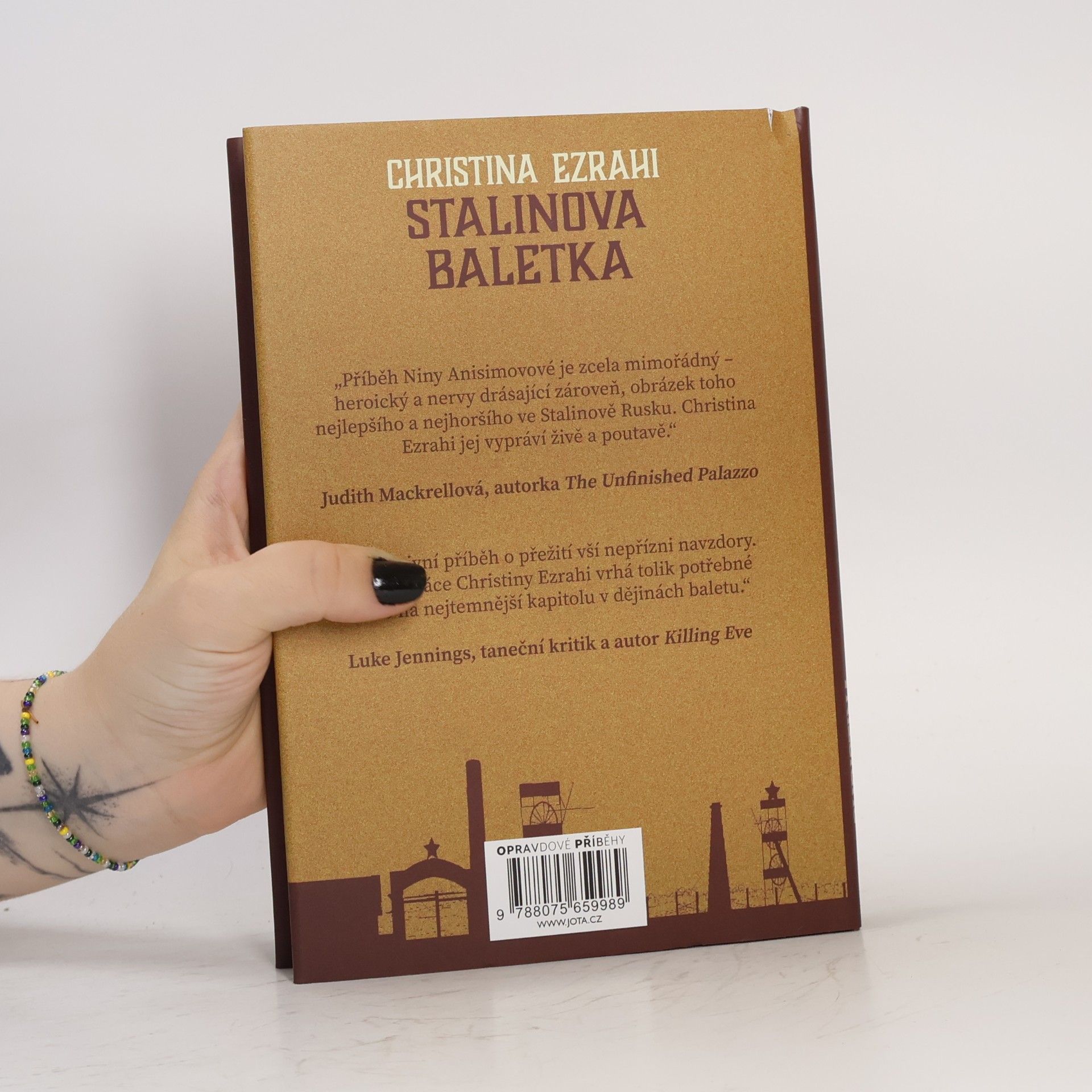 Christina Ezrahi Stalinova baletka