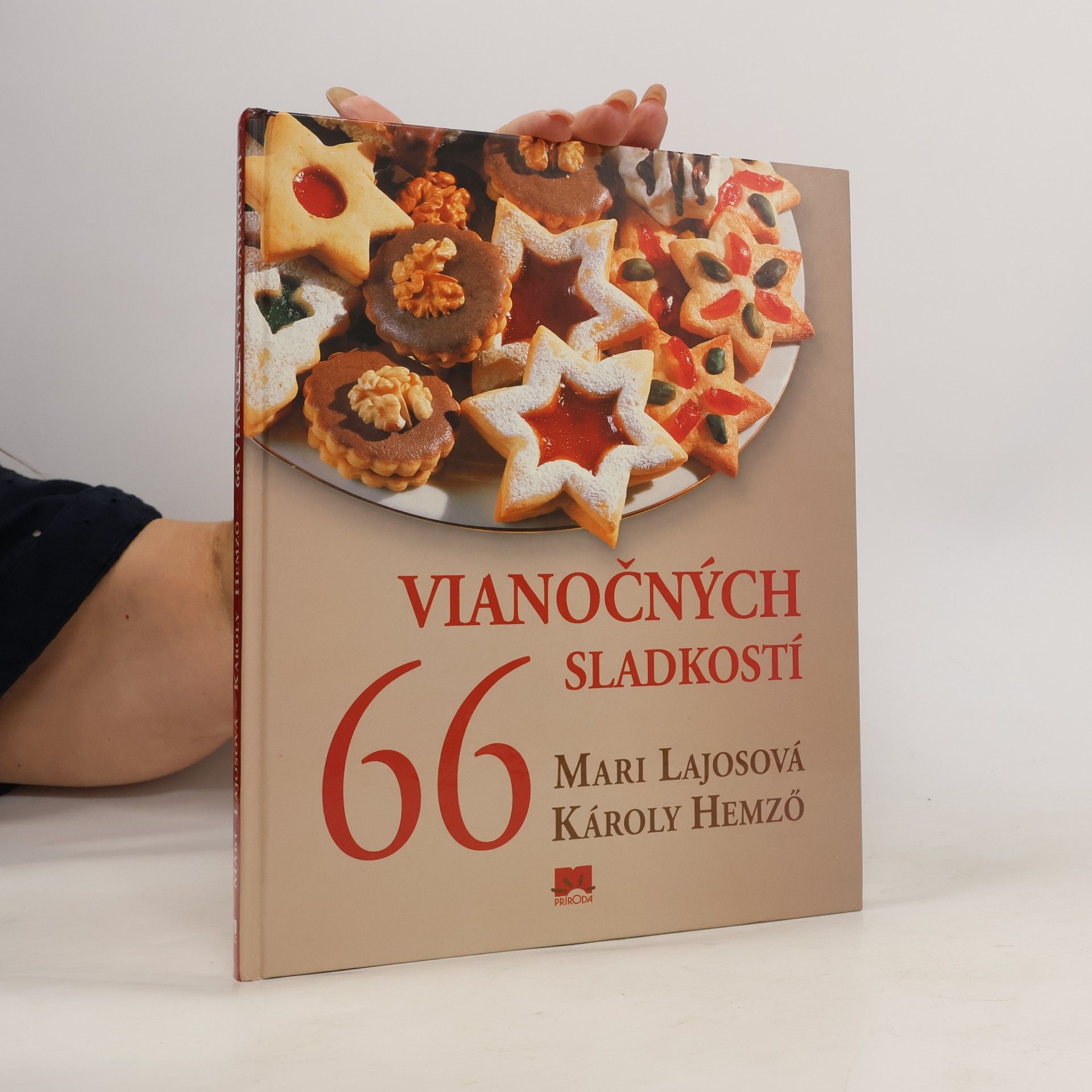 66 vianočných sladkostí