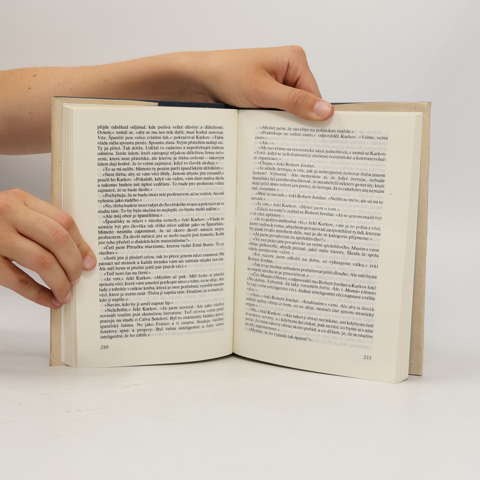 Ernest Hemingway Komu zvoní hrana