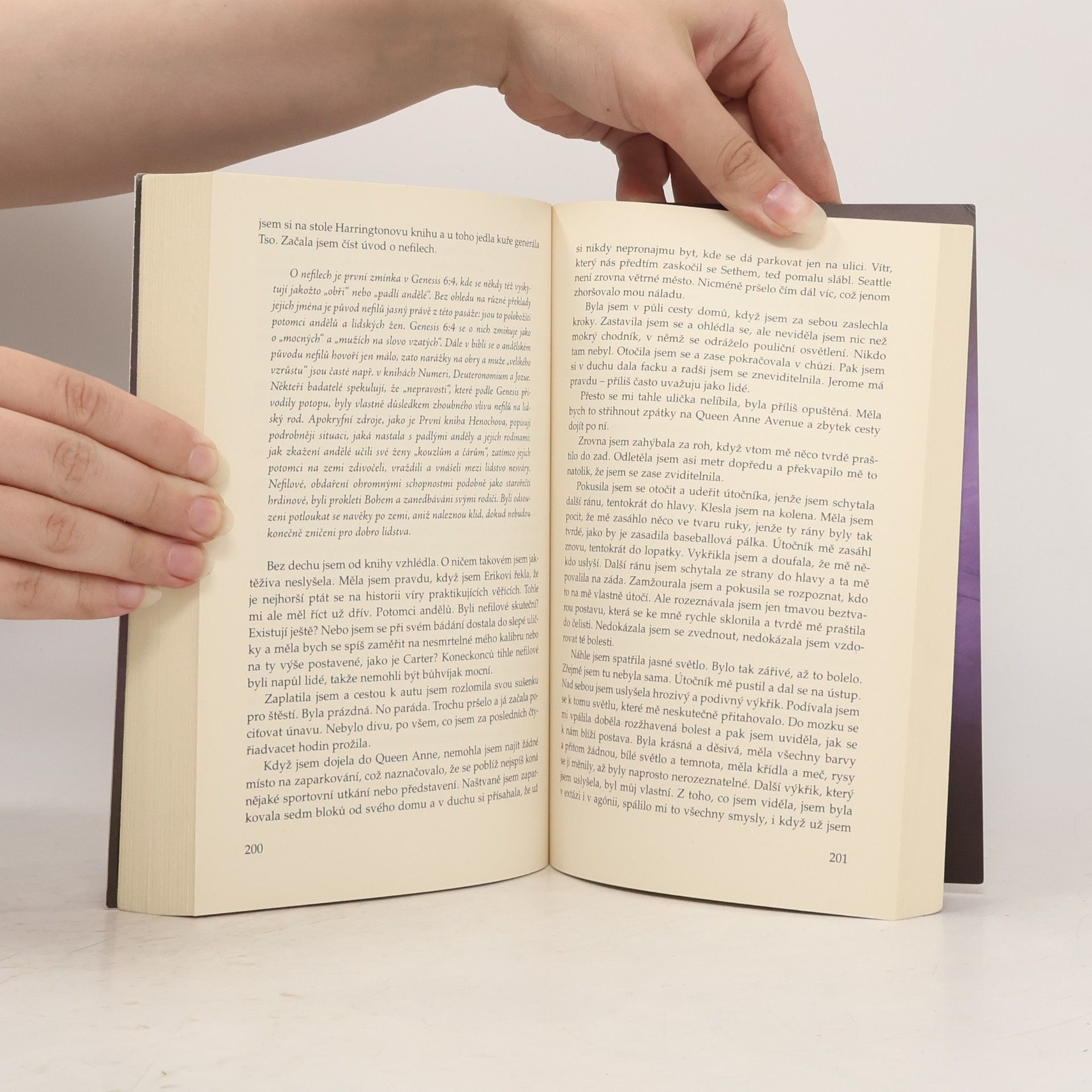 Richelle Mead Trápení. Sukuba. 1. díl