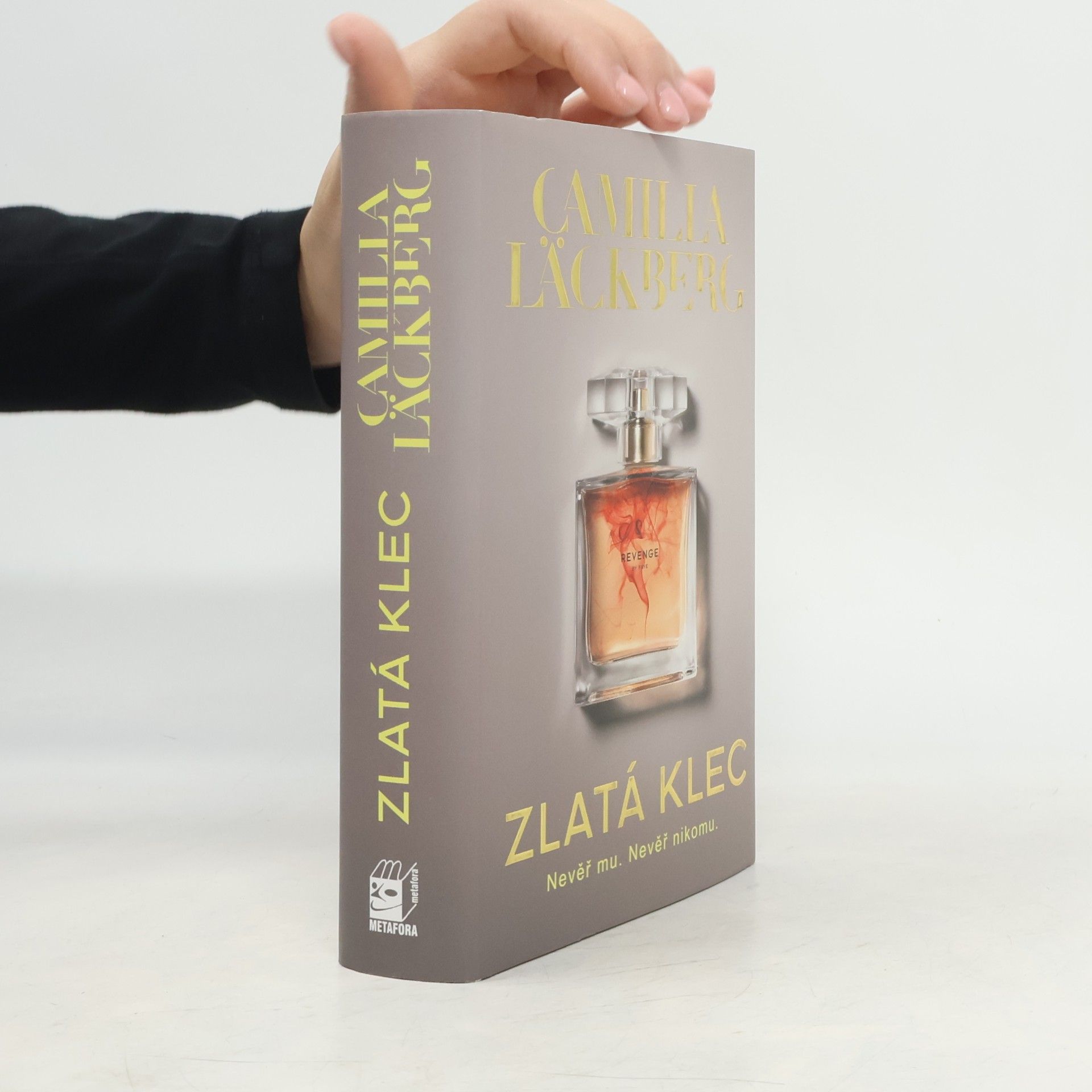 Camilla Läckberg Zlatá klec