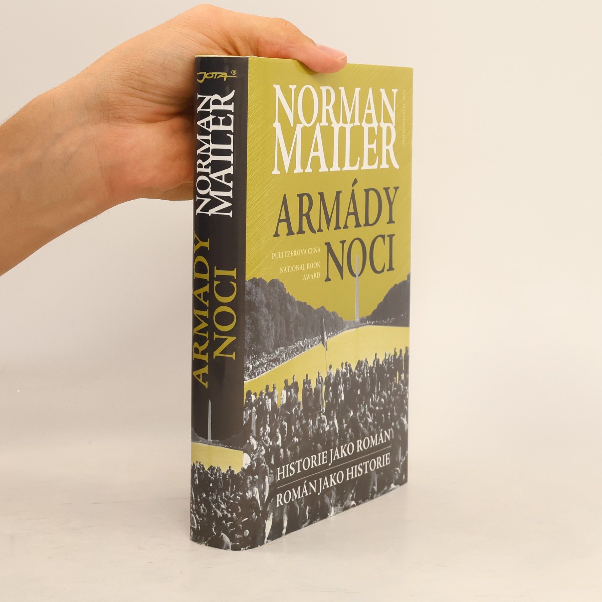 Norman Mailer Armády noci