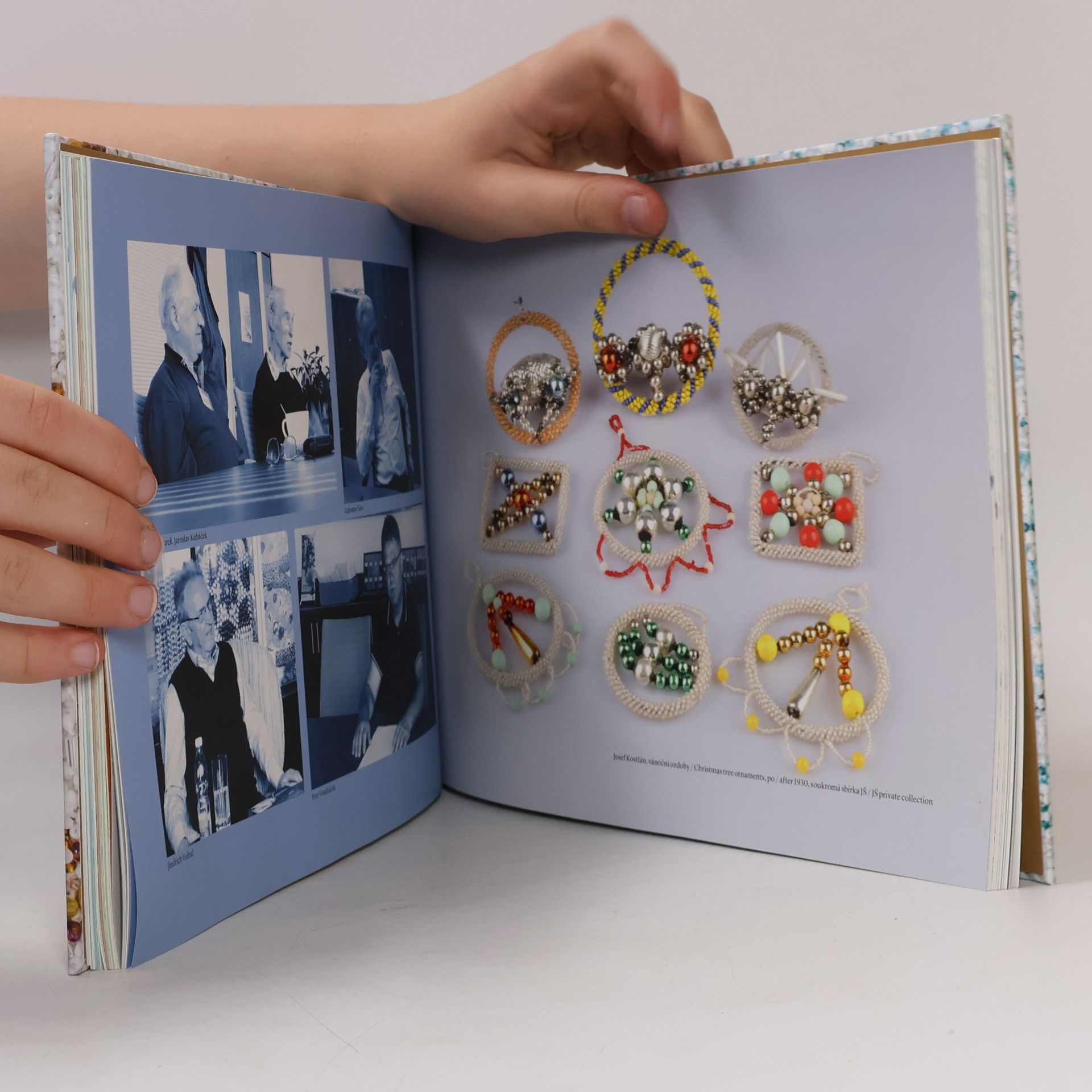 Eva Krupková Zásadský ráj : příběhy českých perliček = the story of Czech seed beads