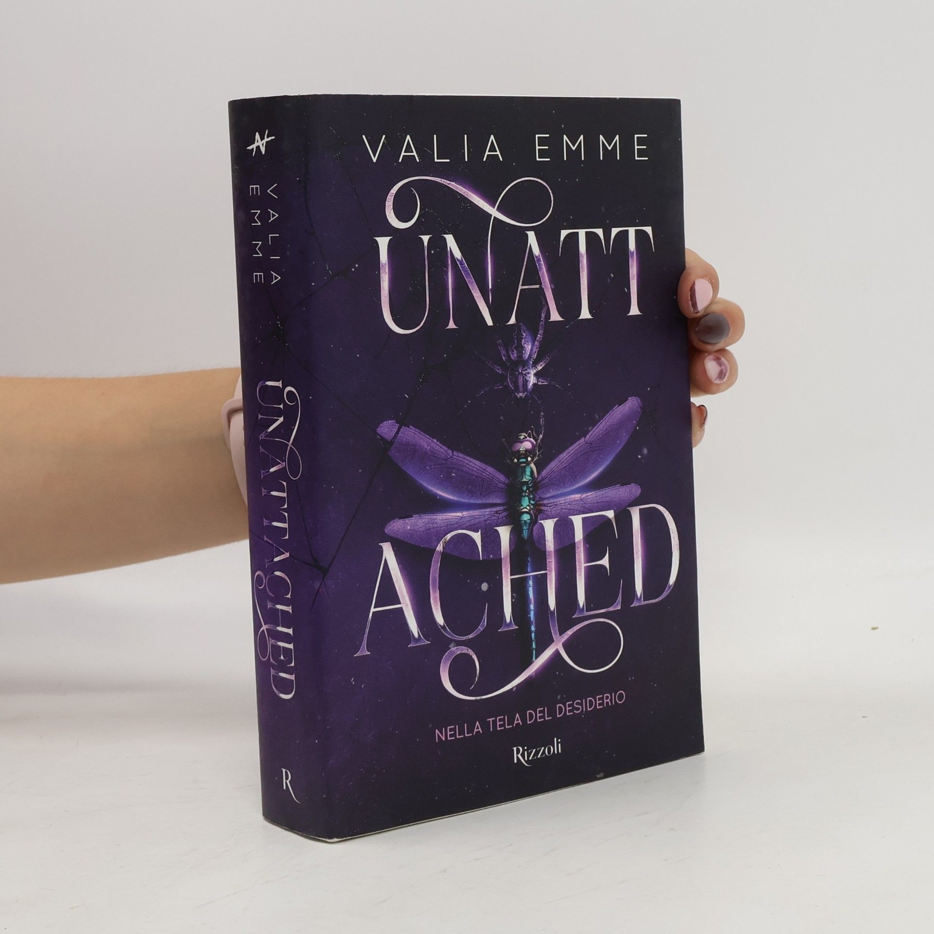 Valia Emme Argentovivo: Unattached. Nella tela del desiderio