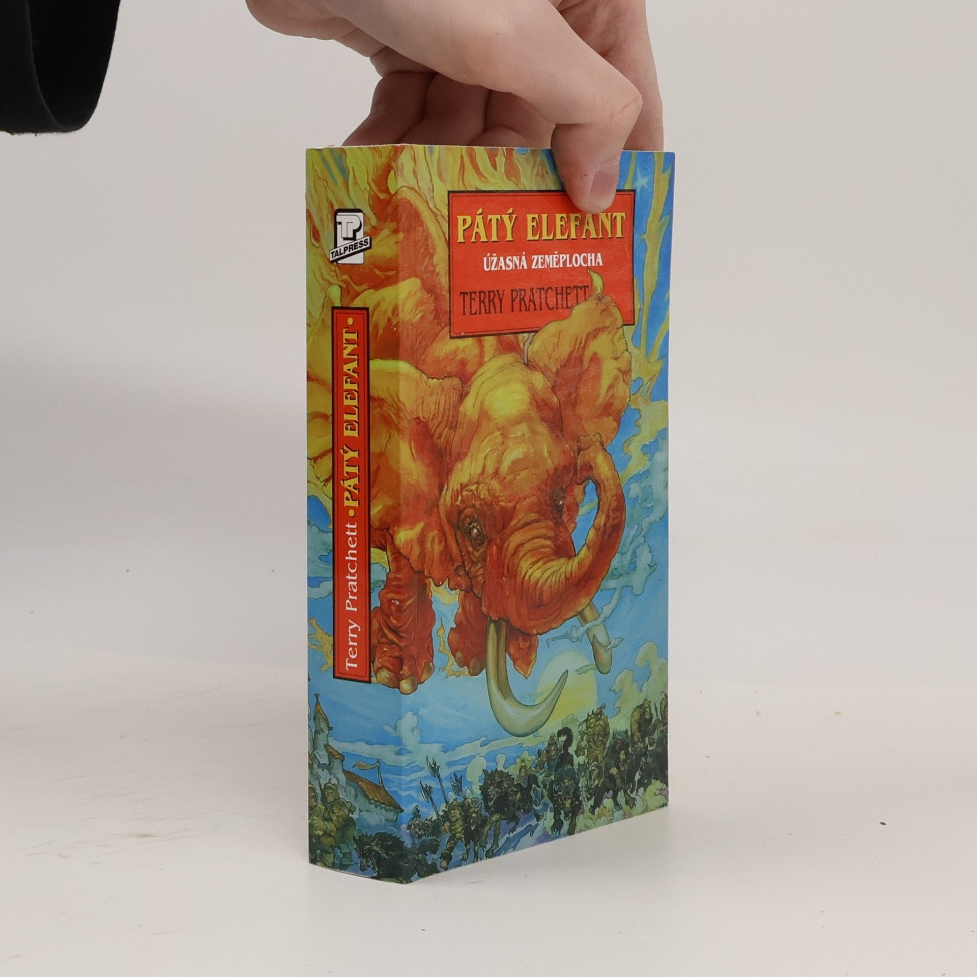 Terry Pratchett Pátý elefant