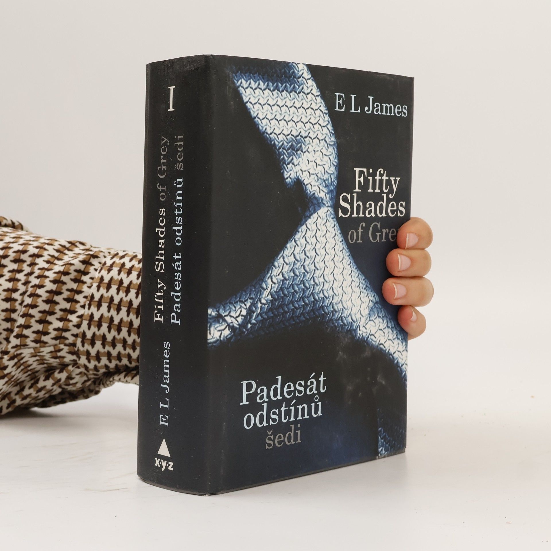 E L James Padesát odstínů šedi