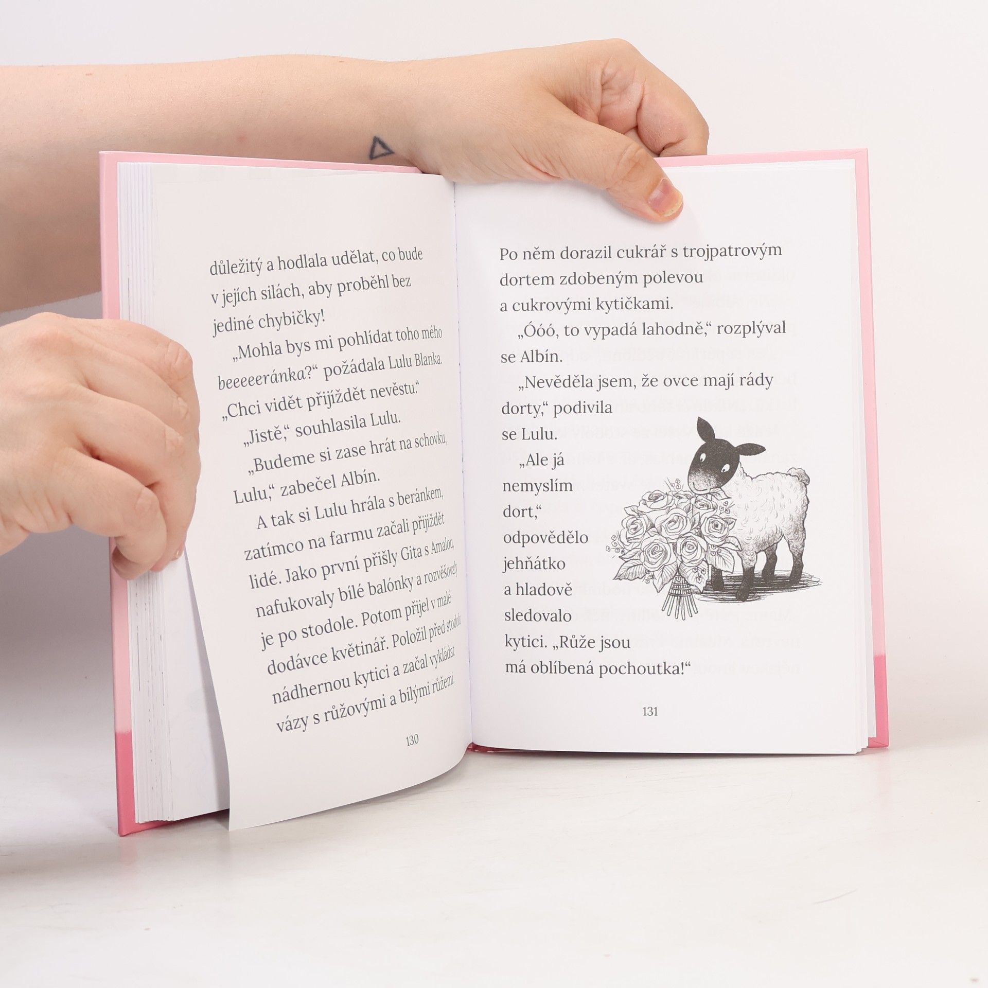 Bella Swift Lama družičkou