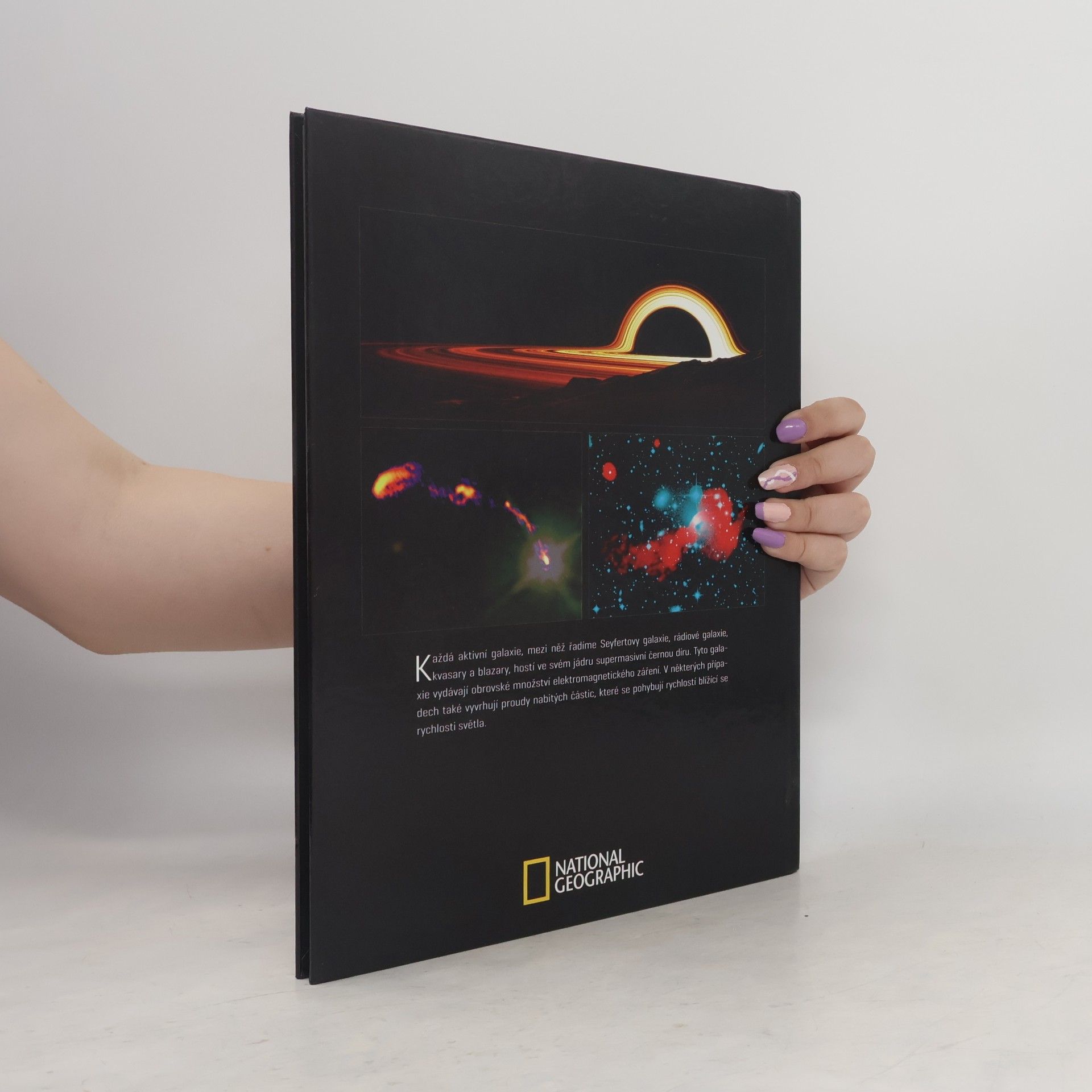 Kolektiv autorů Atlas Vesmíru 22. Aktivní galaxie