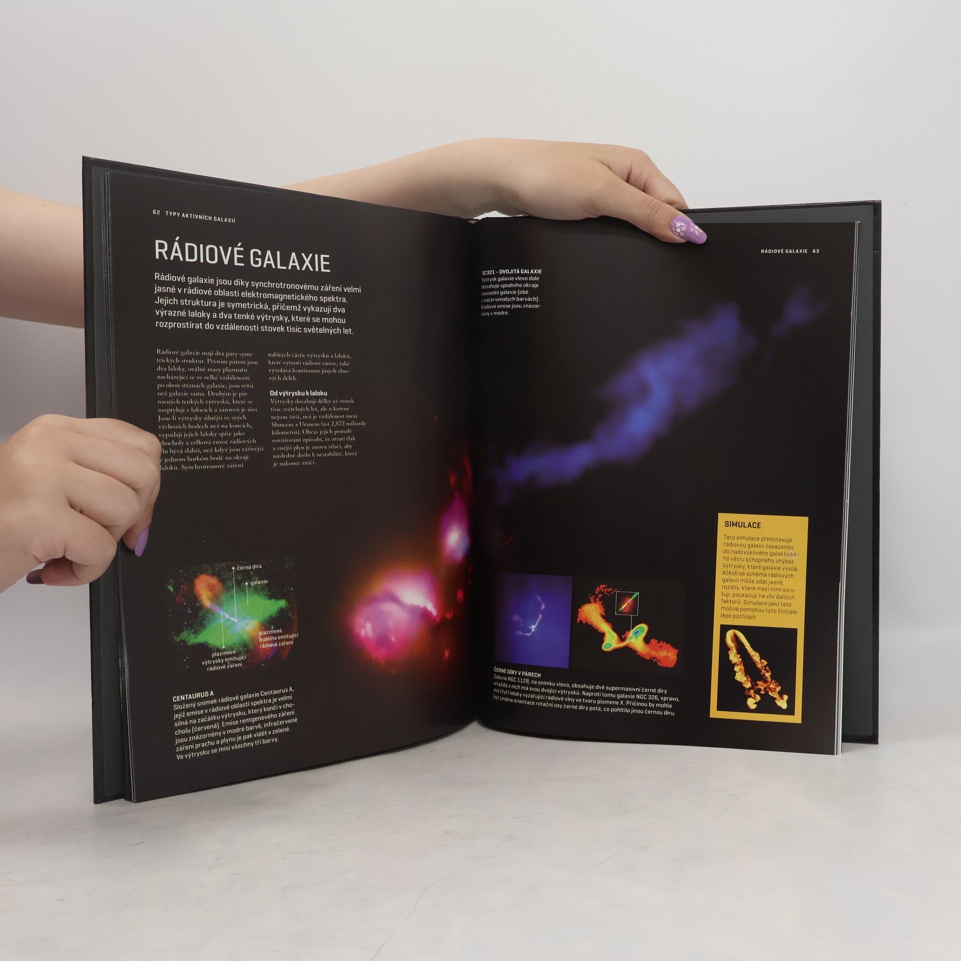 Kolektiv autorů Atlas Vesmíru 22. Aktivní galaxie