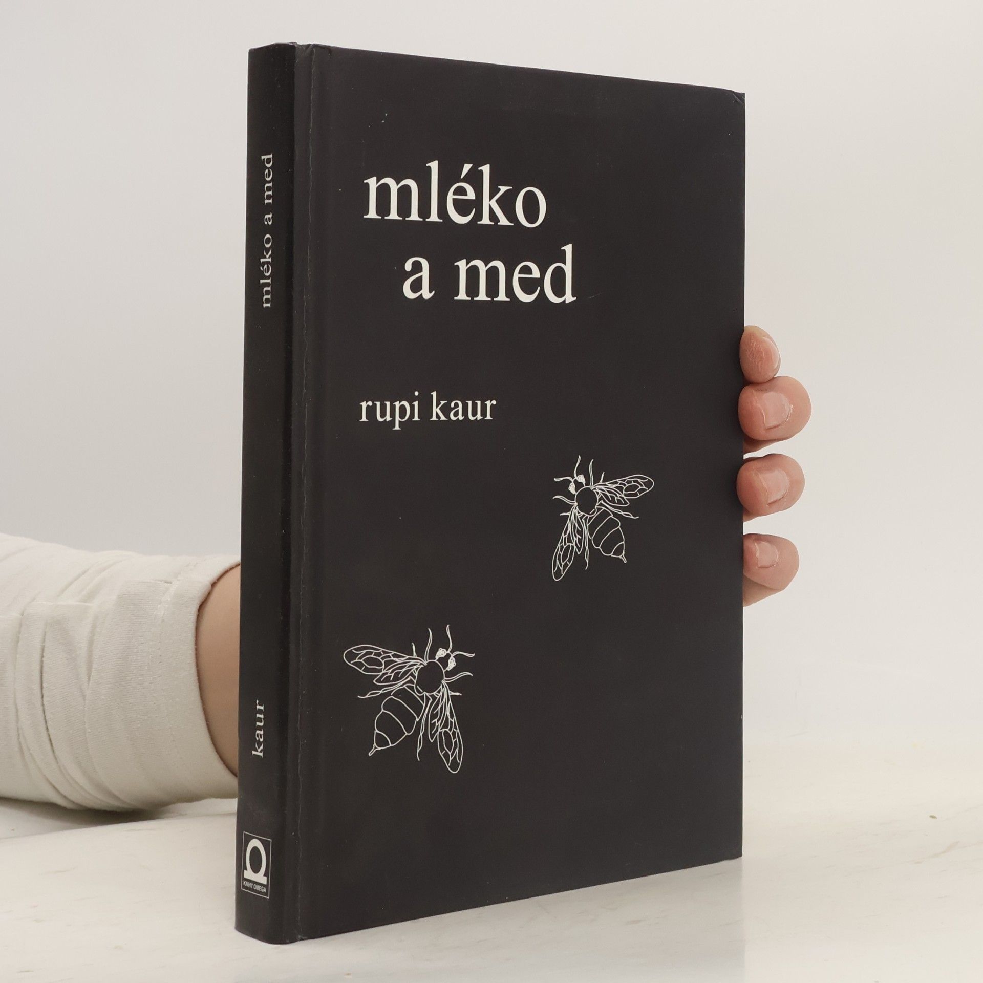 Rupi Kaur Mléko a med