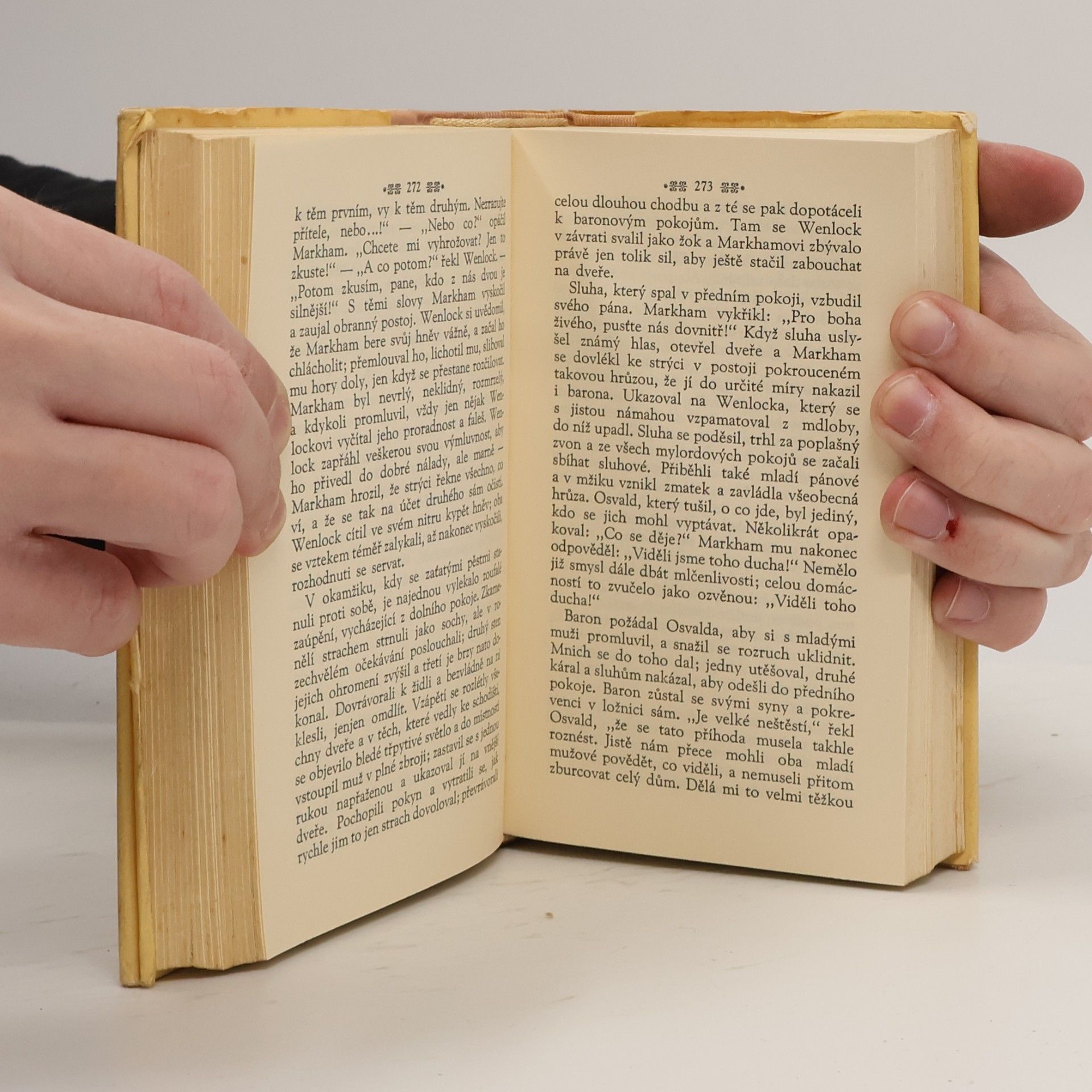 Horace Walpole Otrantský zámek. Starý anglický baron. Vathek. Sicilský román