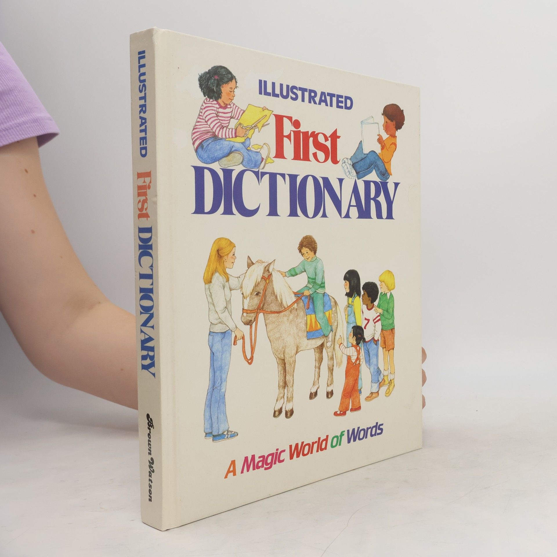 Autores varios Illustrated First Dictionary