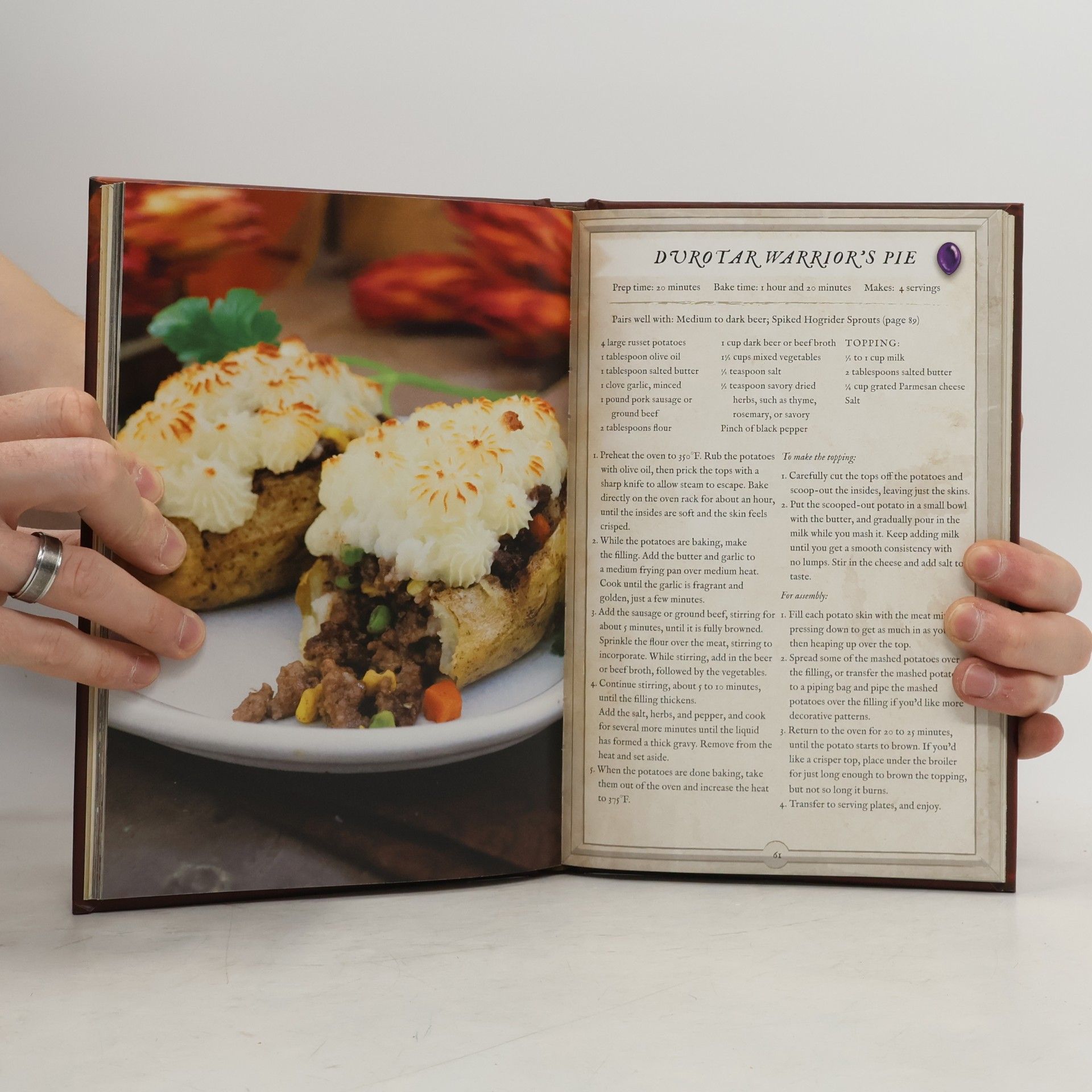 Chelsea Monroe-Cassel HearthStone. Innkeeper´s Tavern Cookbook