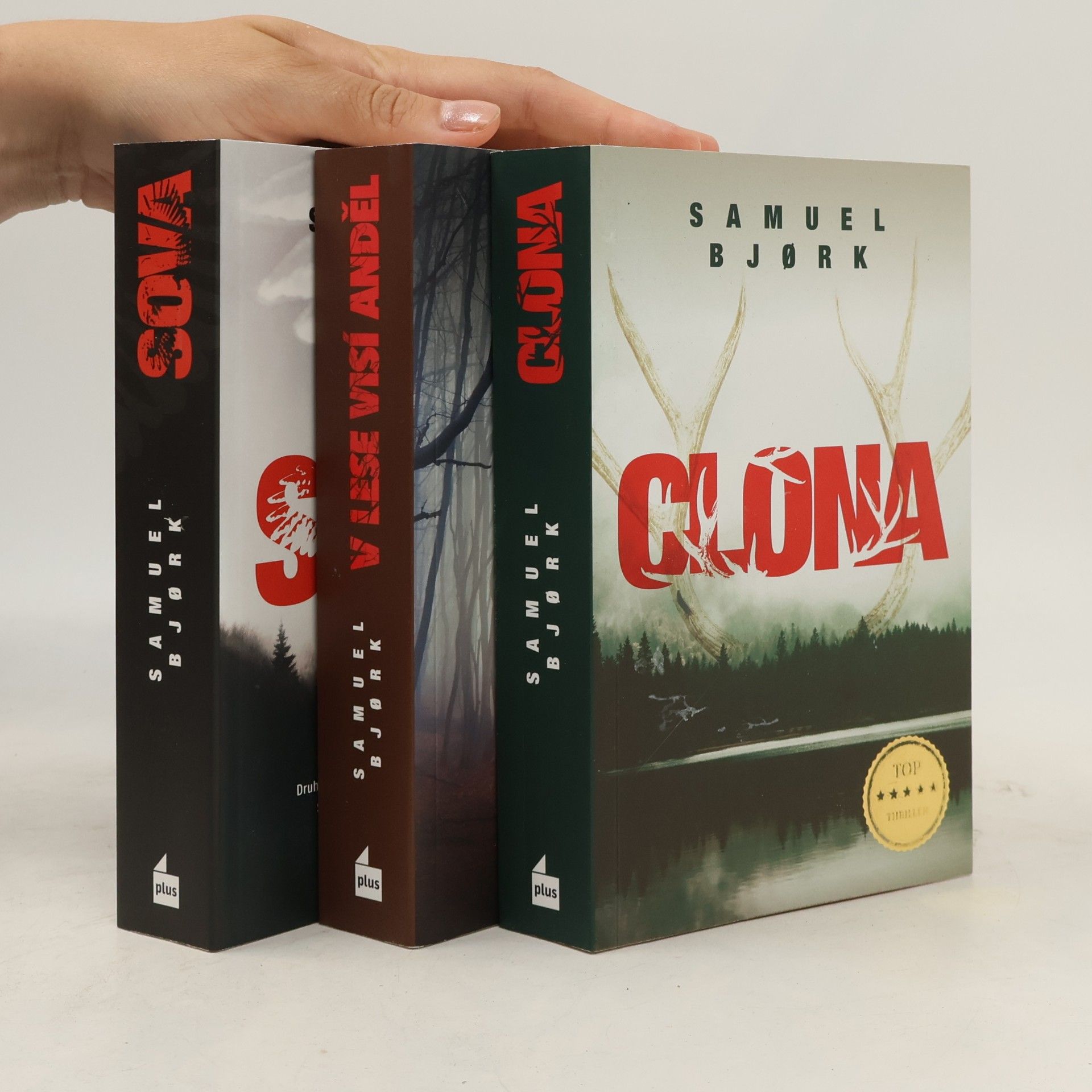 Samuel Bjork 3 x Samuel Bjork. V lese visí anděl. Sova. Clona