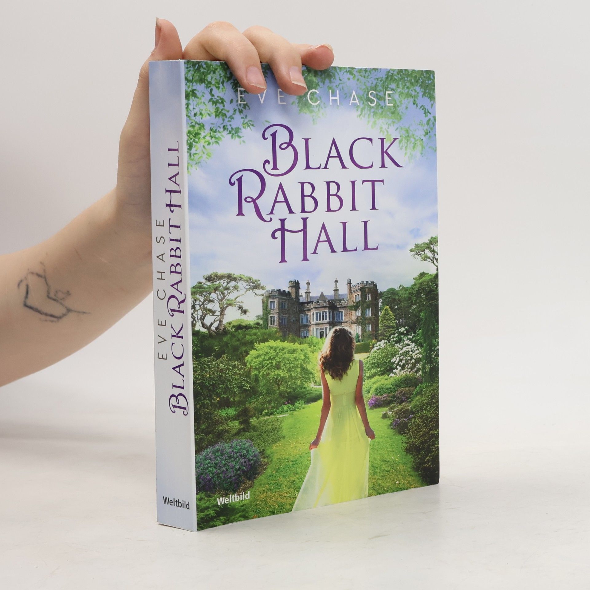Eve Chase Black Rabbit Hall
