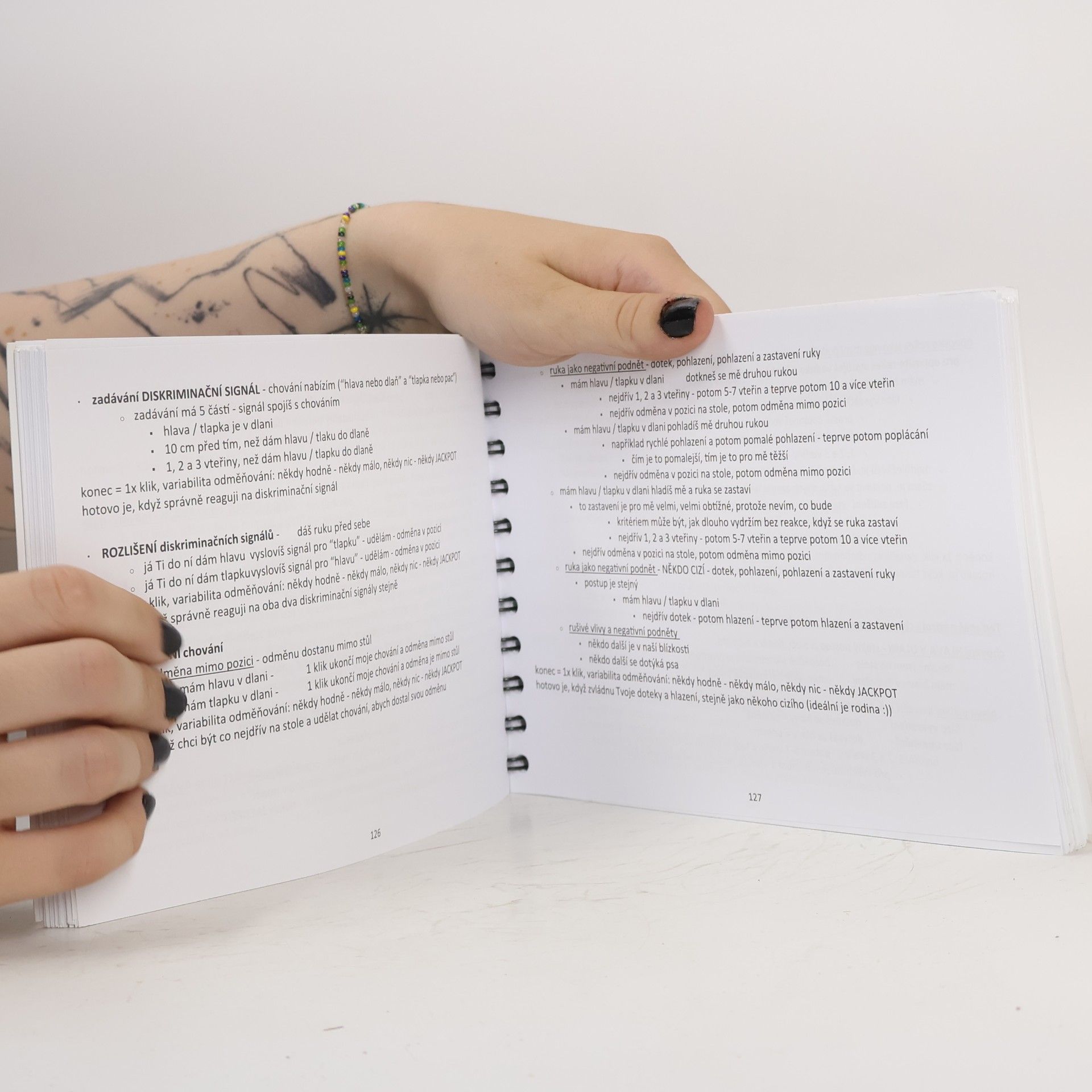 Monika Růžová Psí bible: 12 kapitol pro srozumitelnou komunikaci a spolupráci se psem