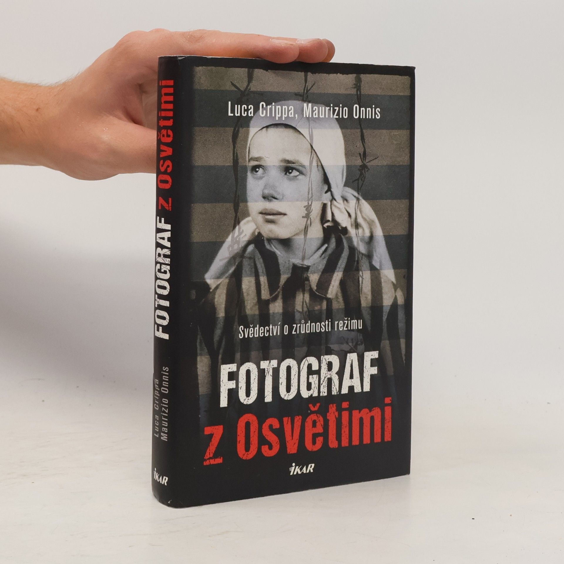 Luca Crippa Fotograf z Osvětimi