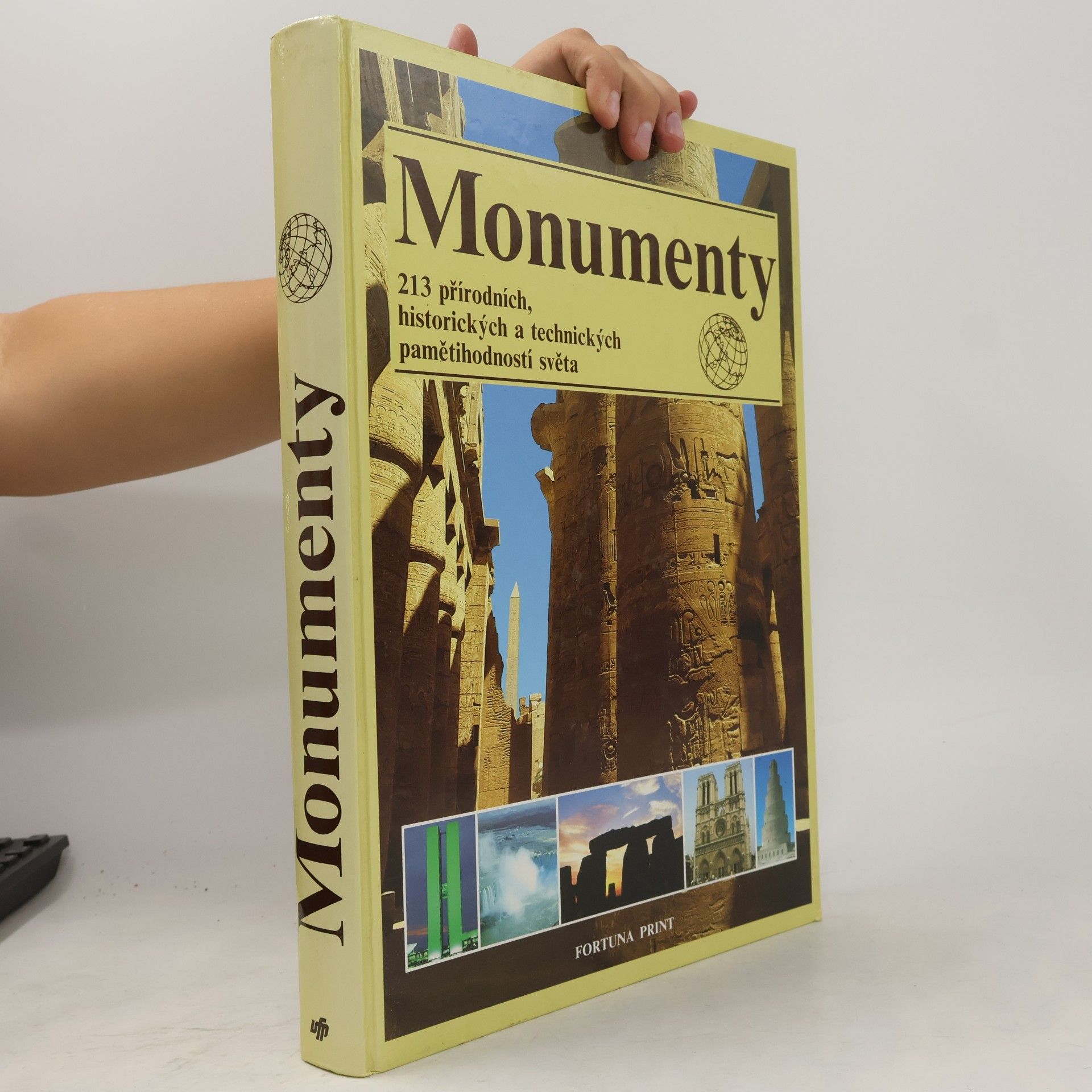 Autores varios Monumenty: 213 prírodných, historických a technických pamätihodností sveta