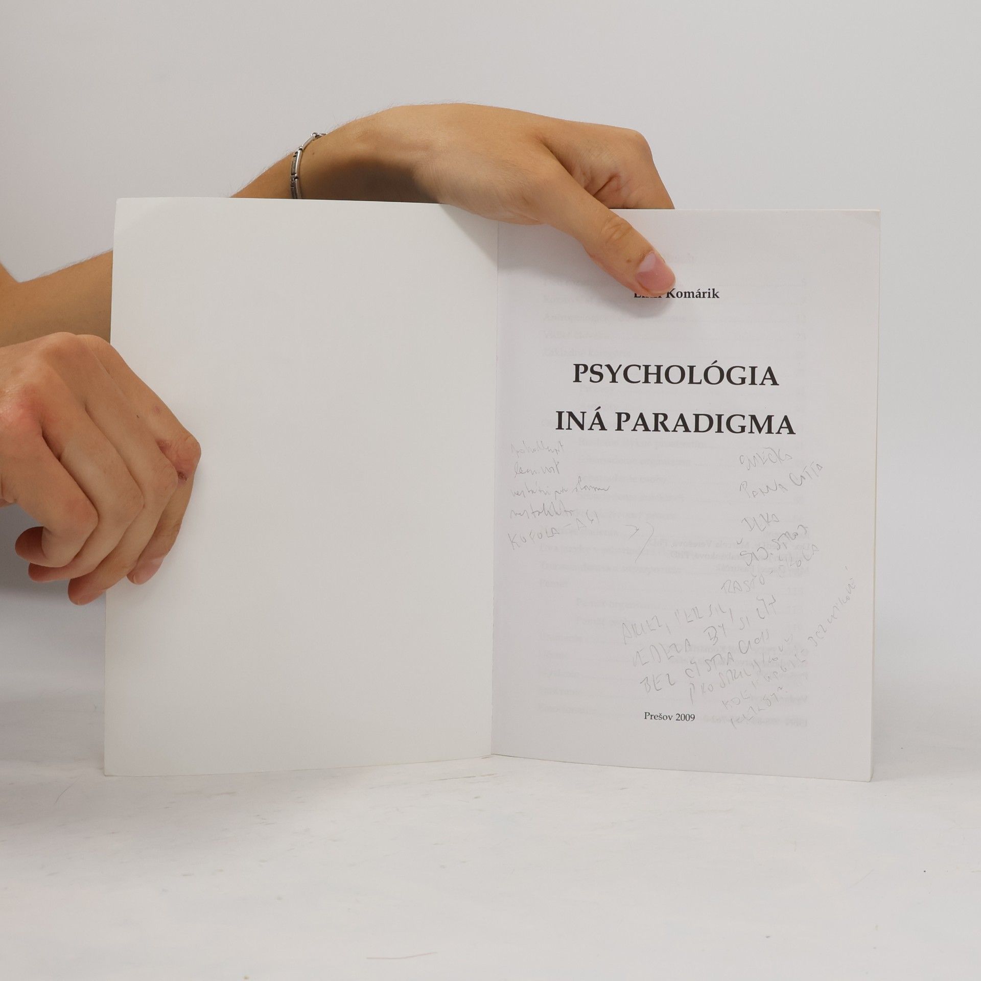 Emil Komárik Psychológia: iná paradigma